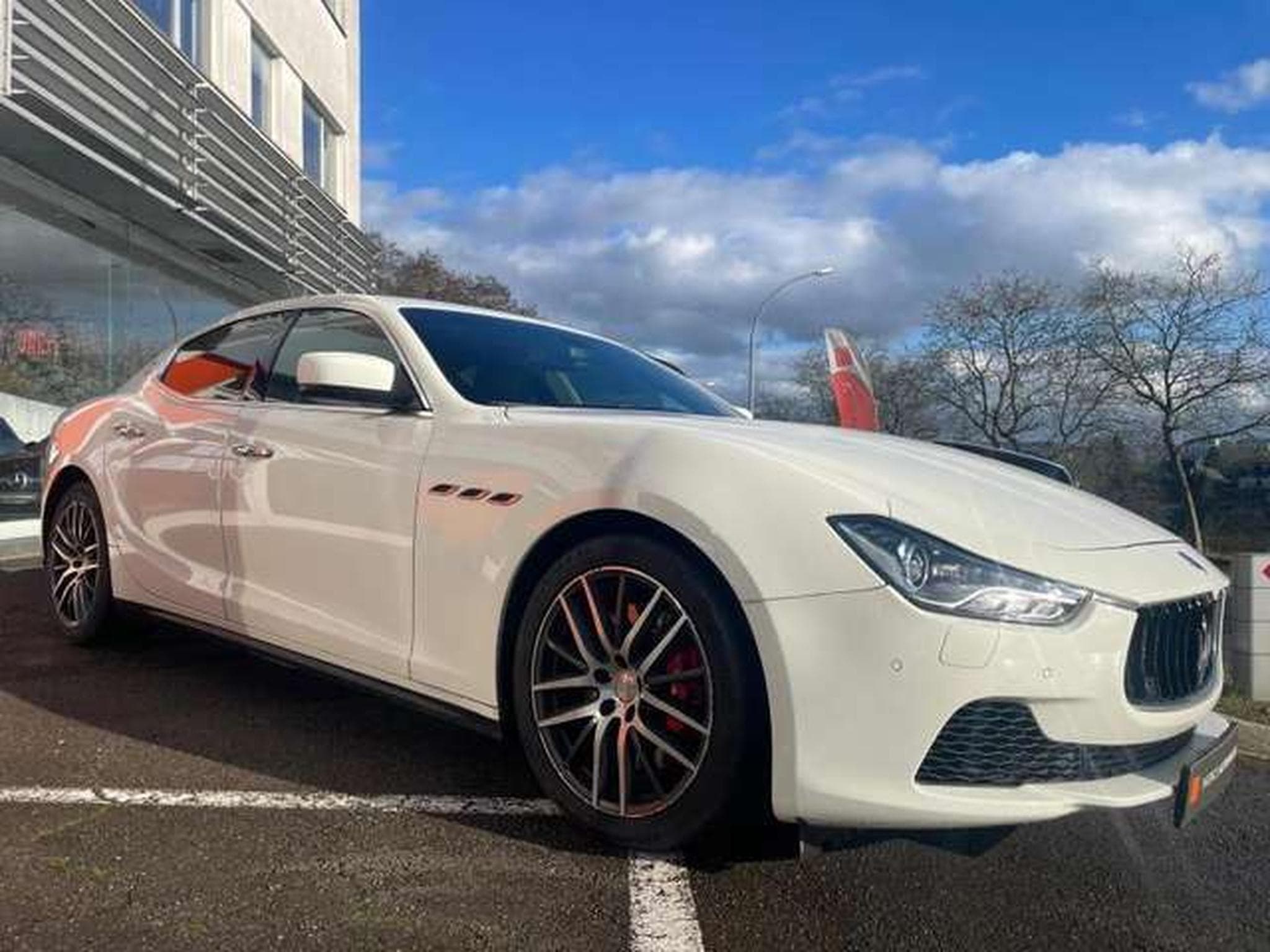 Maserati Ghibli S-Q4-3.0-V6-BITURBO-410PS  - VENTE PRIVE (2015) - Foto 4