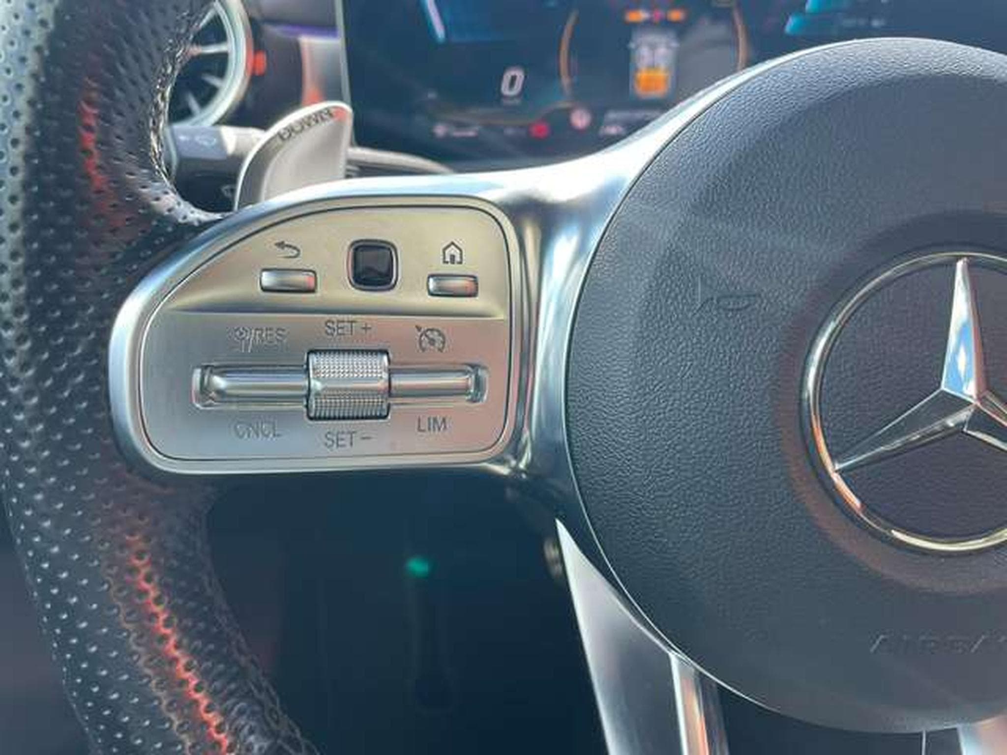 Mercedes A 35 AMG 4Matic Speedshift DCT 7G GARANTIE JUSQU'A 36 MOIS (2019) - Foto 19