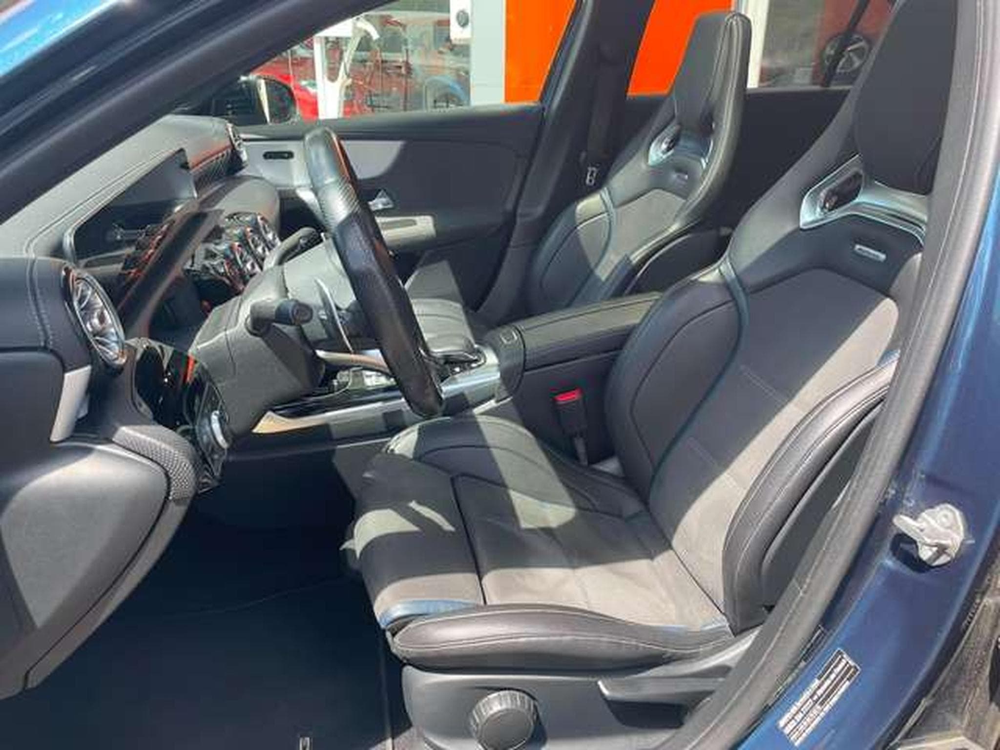 Mercedes A 35 AMG 4Matic Speedshift DCT 7G GARANTIE JUSQU'A 36 MOIS (2019) - Foto 13