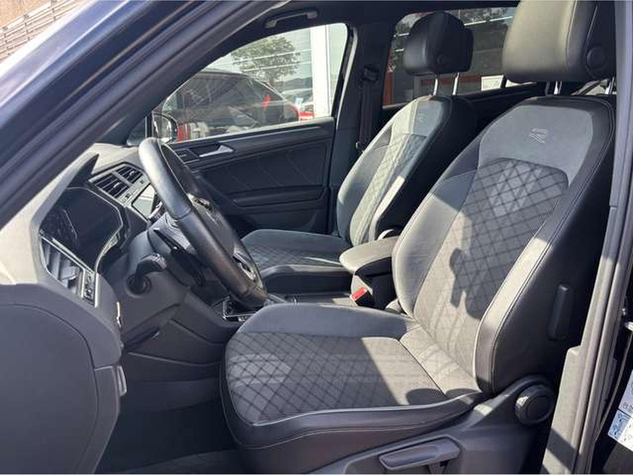 VW Tiguan 2.0TDI4Motion DSG-R-LINE-JUSQU'A 3 ANS DE GARANTIE (2022) - Photo 11