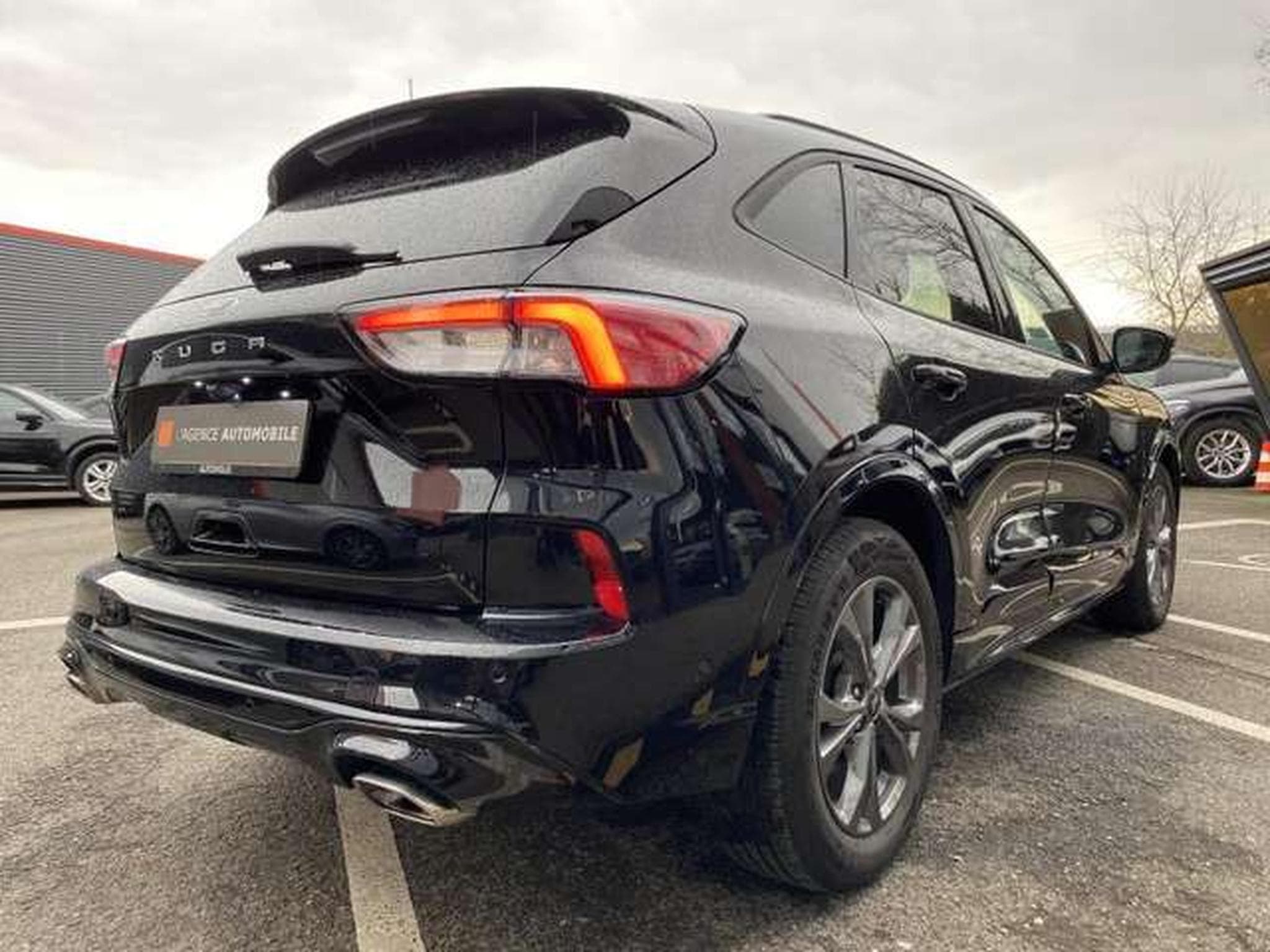 Ford Kuga 2.0 D EcoBlue ST Line -JUSQU'A 48 MOIS DE GARANTIE (2024) - Photo 5