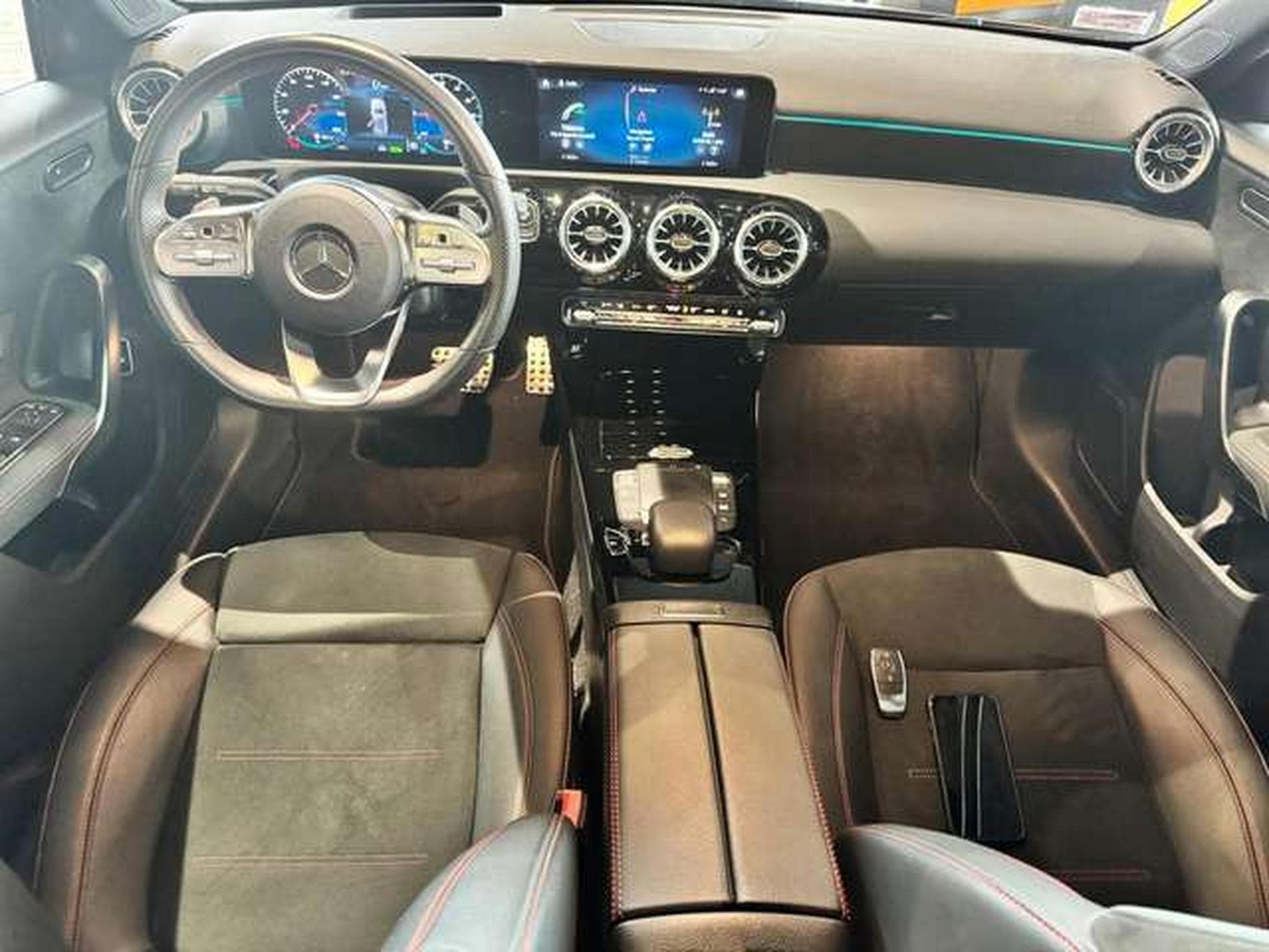 Mercedes A 250 A 250 e 8G-DCT AMG Line Advanced Plus (2022) - Photo 13