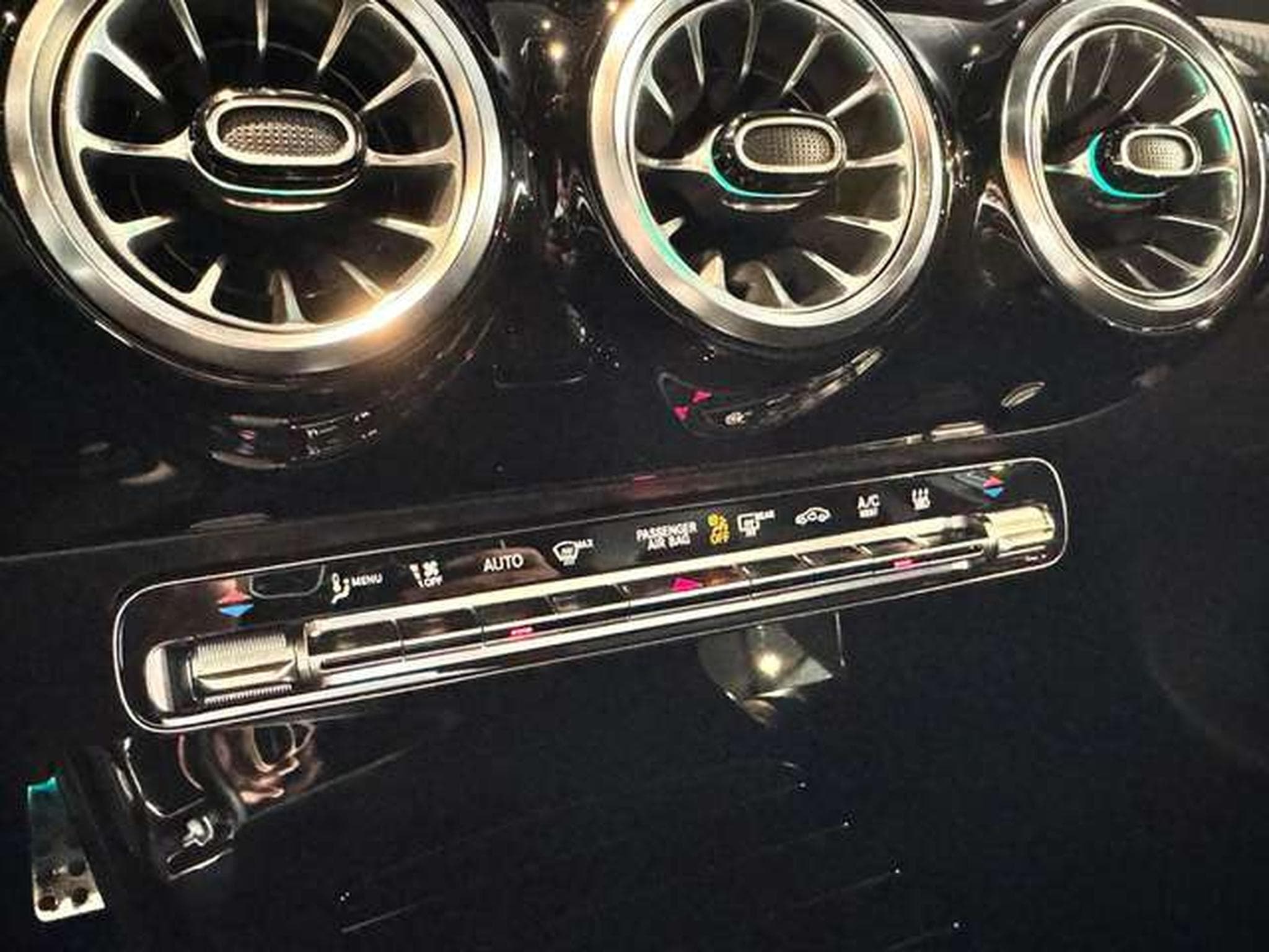 Mercedes A 250 A 250 e 8G-DCT AMG Line Advanced Plus (2022) - Photo 23