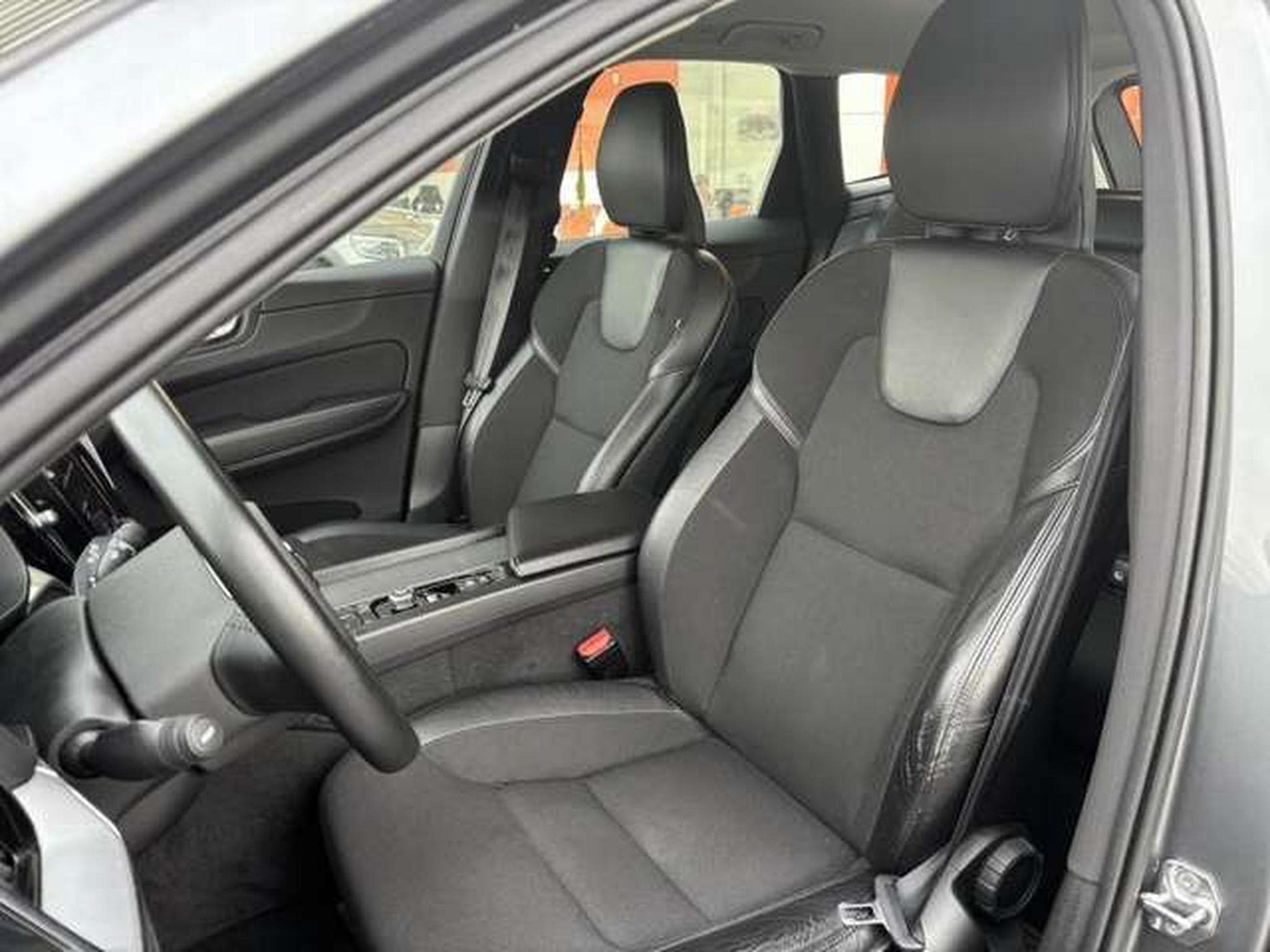 Volvo XC60 Hybrid/Diesel - JUSQU'A 48 MOIS DE GARANTIE (2021) - Foto 10