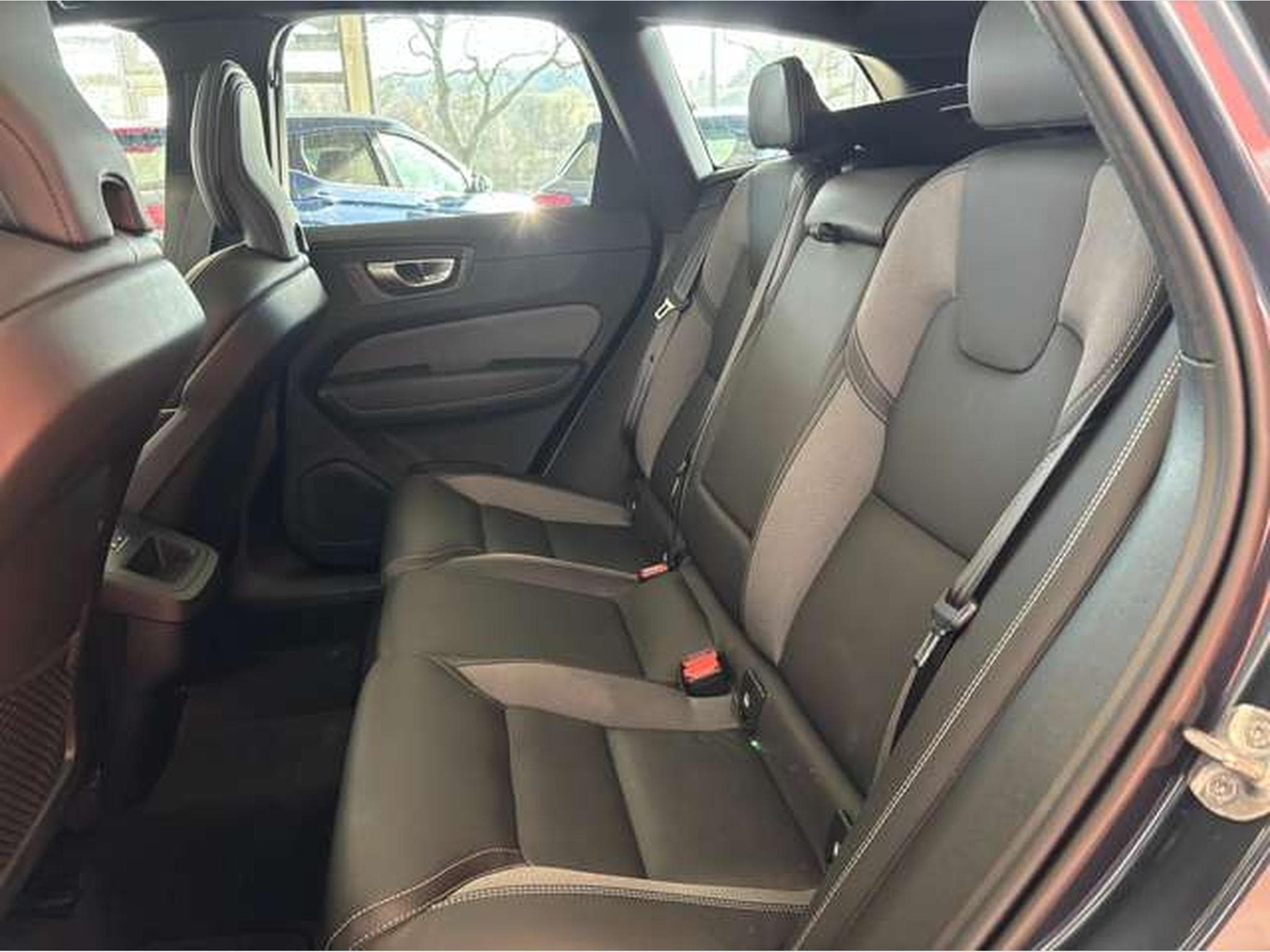 Volvo XC60 XC60 B4 D AWD RDesign-JUSQUA 48 MOIS DE GARANTIE (2023) - Photo 18