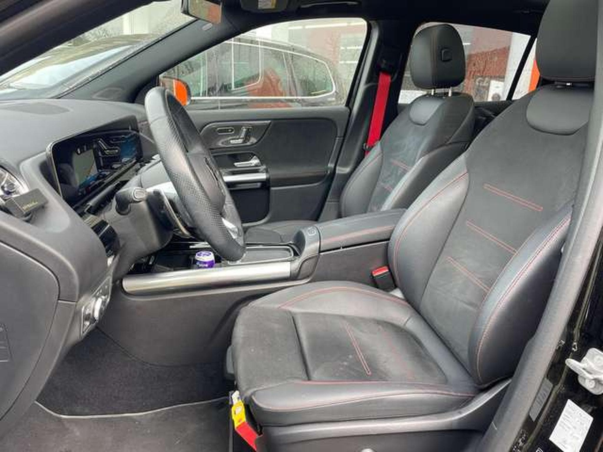 Mercedes GLA 35 AMG 4Matic - JUSQU'A 48 MOIS DE GARANTIE (2024) - Foto 15