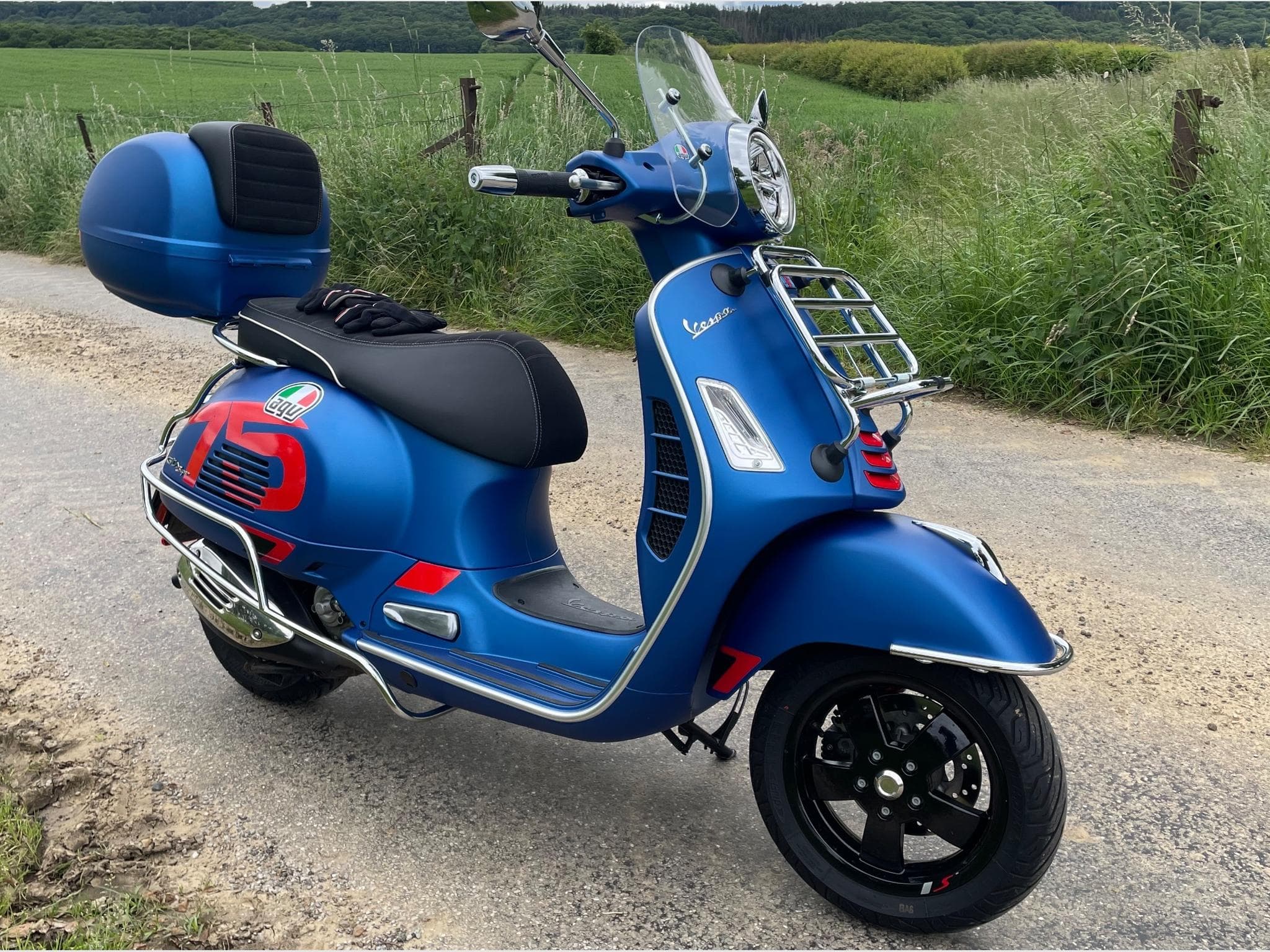 Vespa GTS 300 GTS hpe (2020) - Photo 2