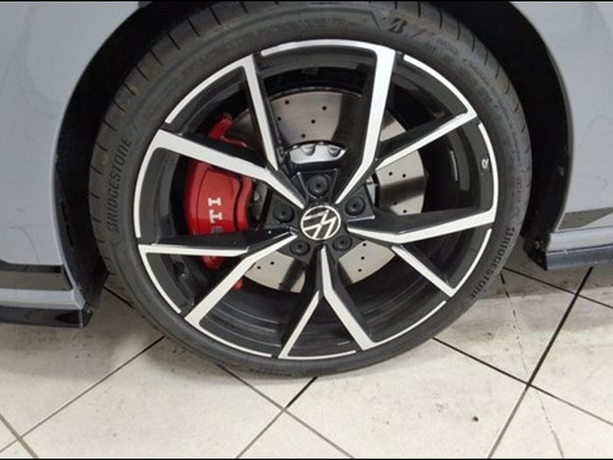VW Golf GTI PHASE 2 Clubsport Performance 2.0 TSI 300 CV DSG7 * AKRA (2026) - Foto 16