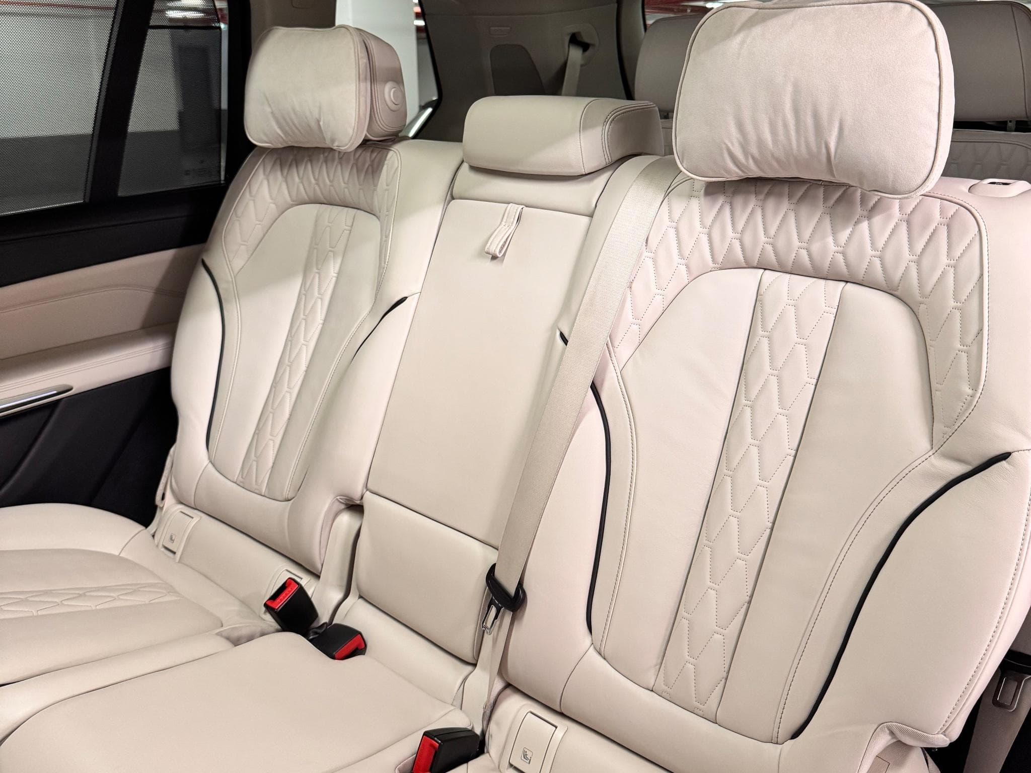 BMW X7 Pure Excellence | BMW Warranty 02/2028 (2019) - Photo 6