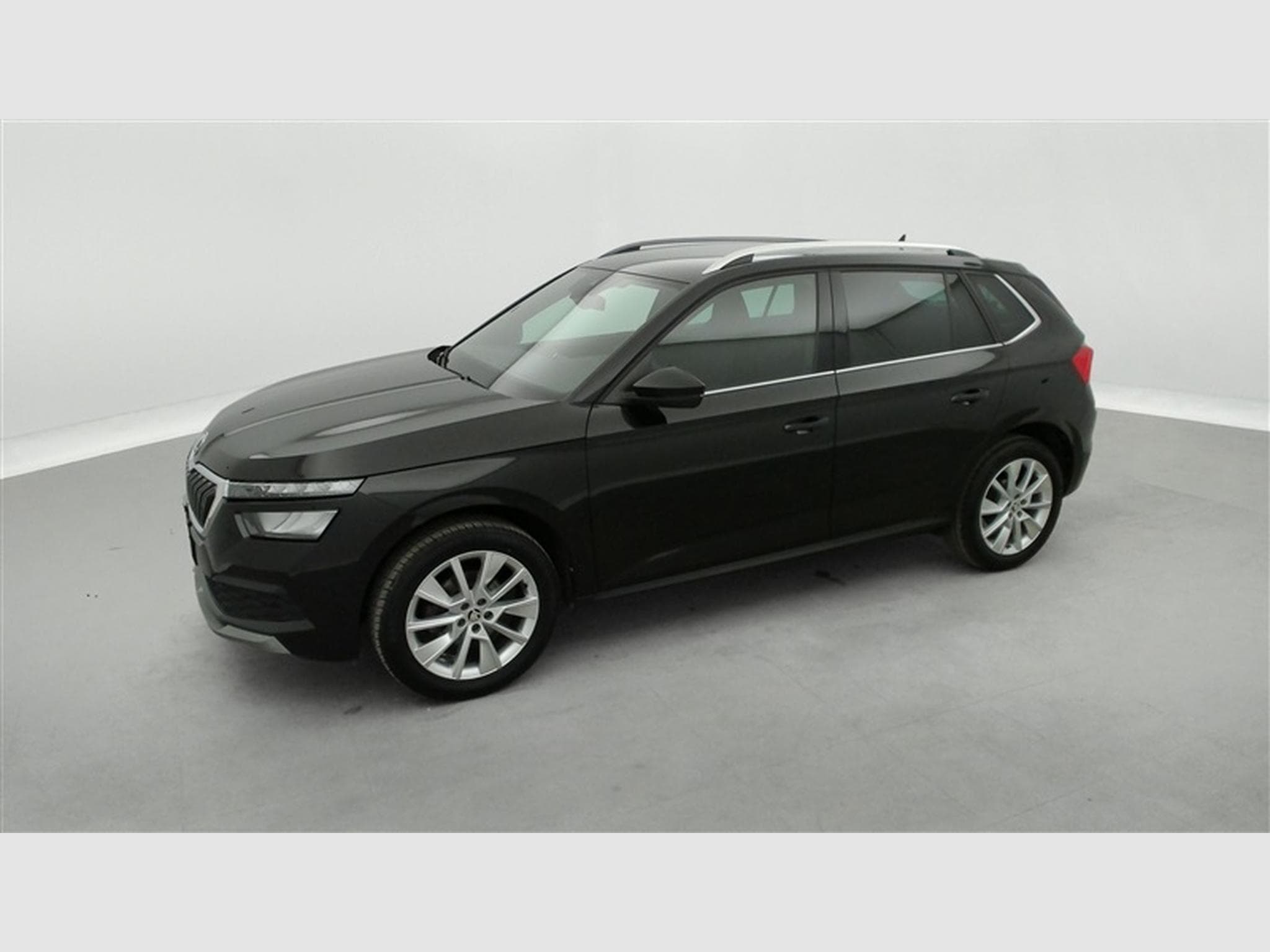 Skoda Kamiq 1.0 TSI Clever NAVI/FULL LED/JA17/PDC (2022) - Photo 21