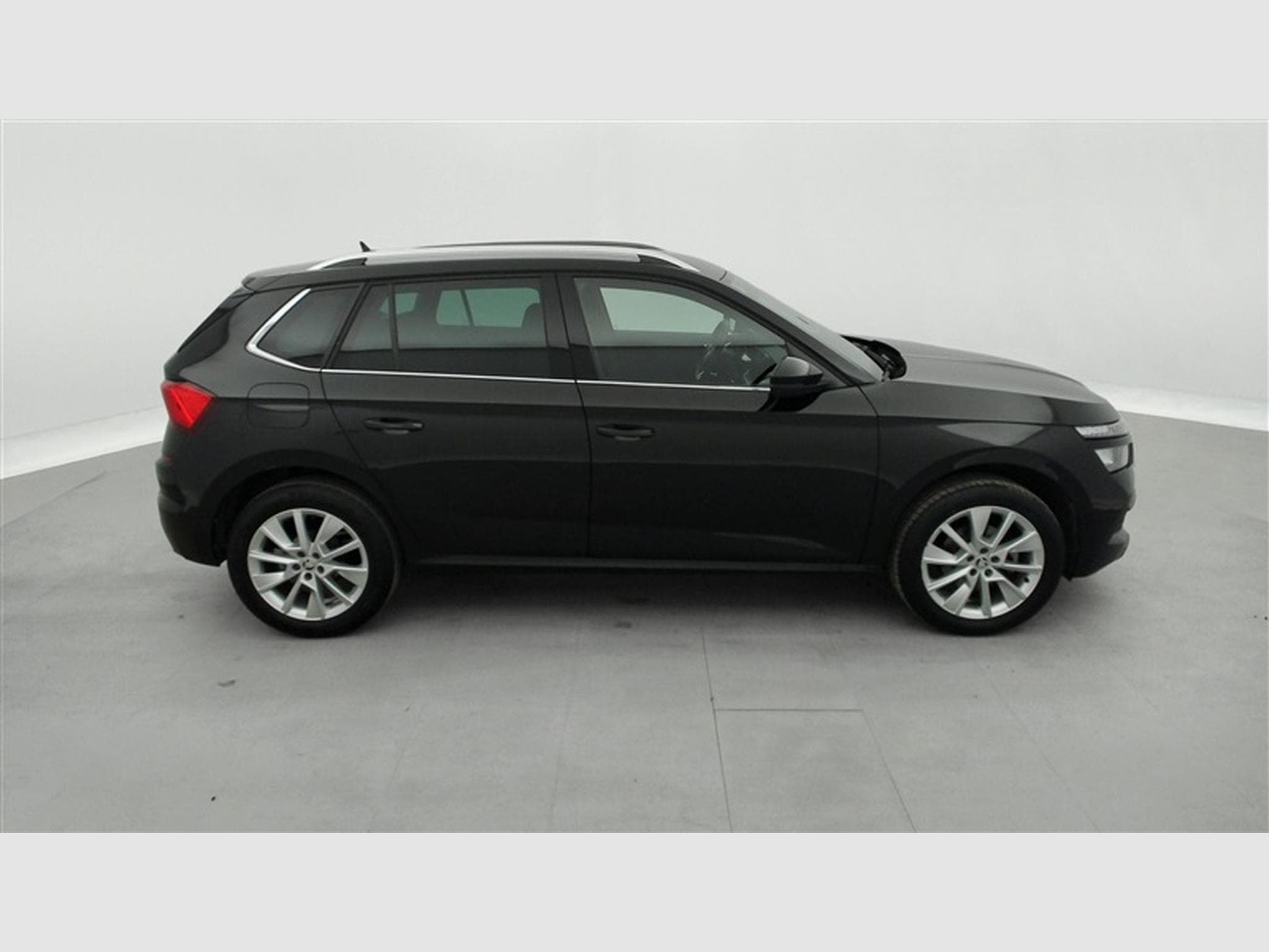 Skoda Kamiq 1.0 TSI Clever NAVI/FULL LED/JA17/PDC (2022) - Photo 24
