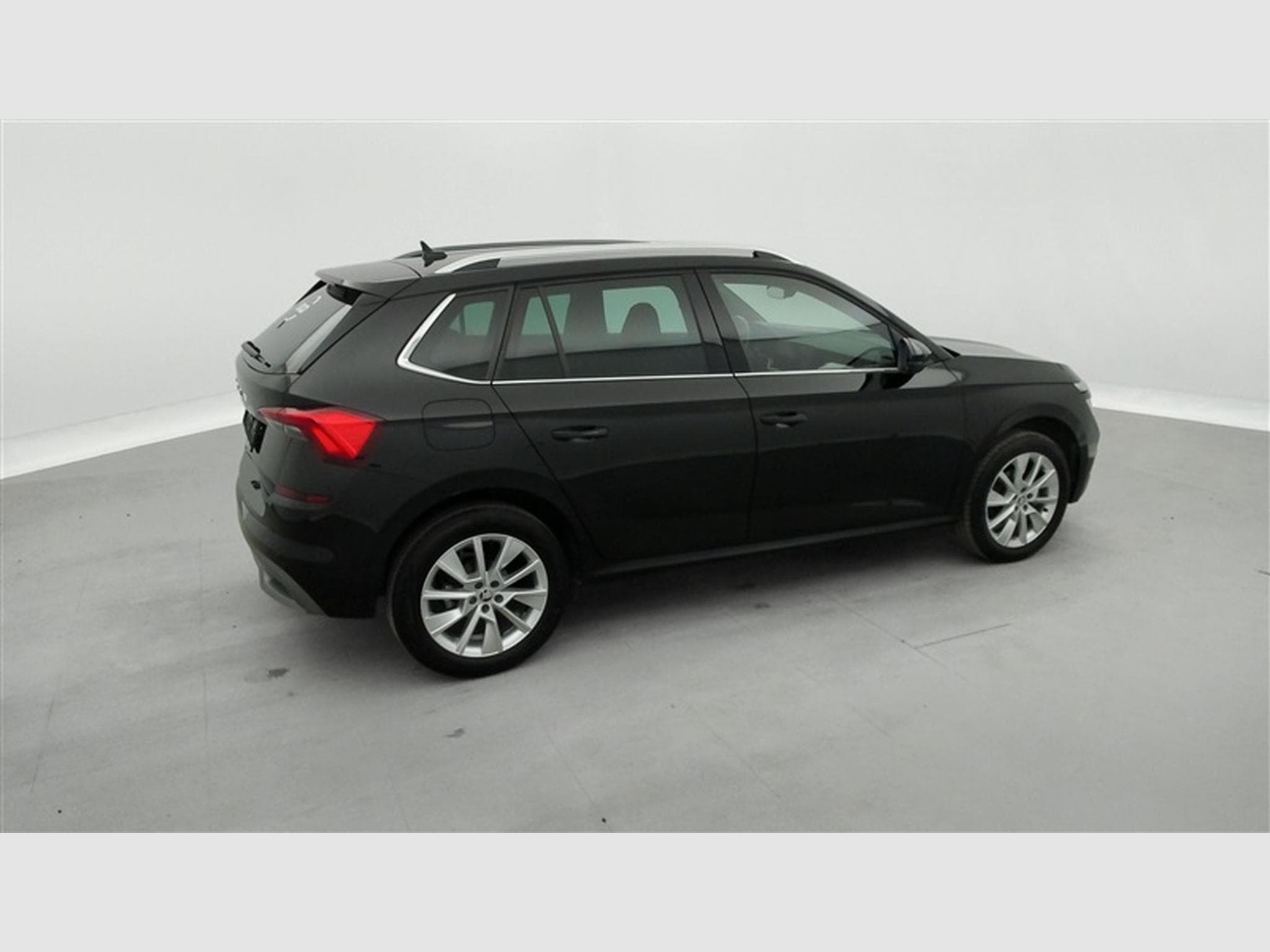 Skoda Kamiq 1.0 TSI Clever NAVI/FULL LED/JA17/PDC (2022) - Photo 25