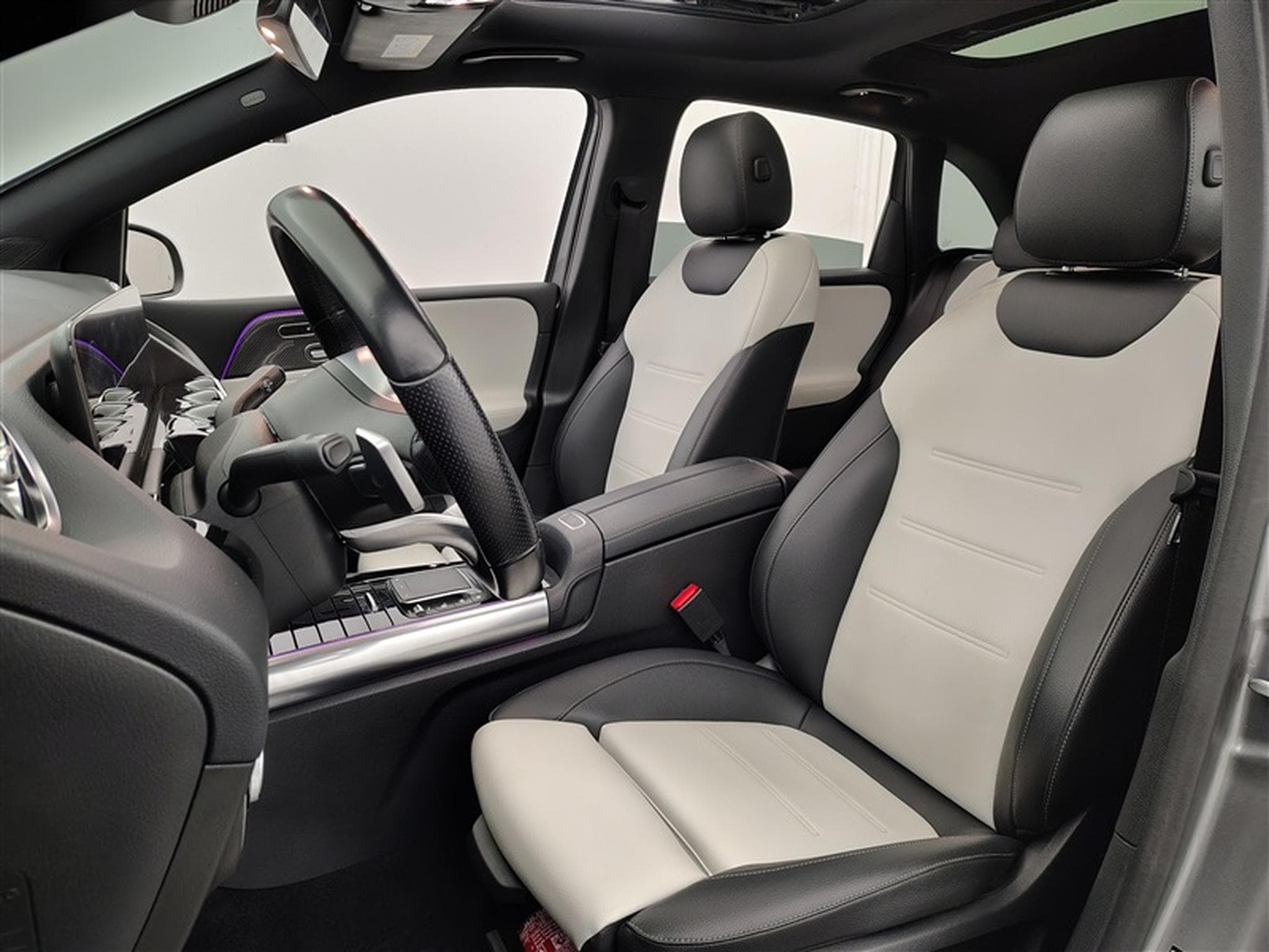 Mercedes B 180 d AUTO AMG Line CUIR / NAVI / TOIT PANO /FULL LED /... (2020) - Photo 7