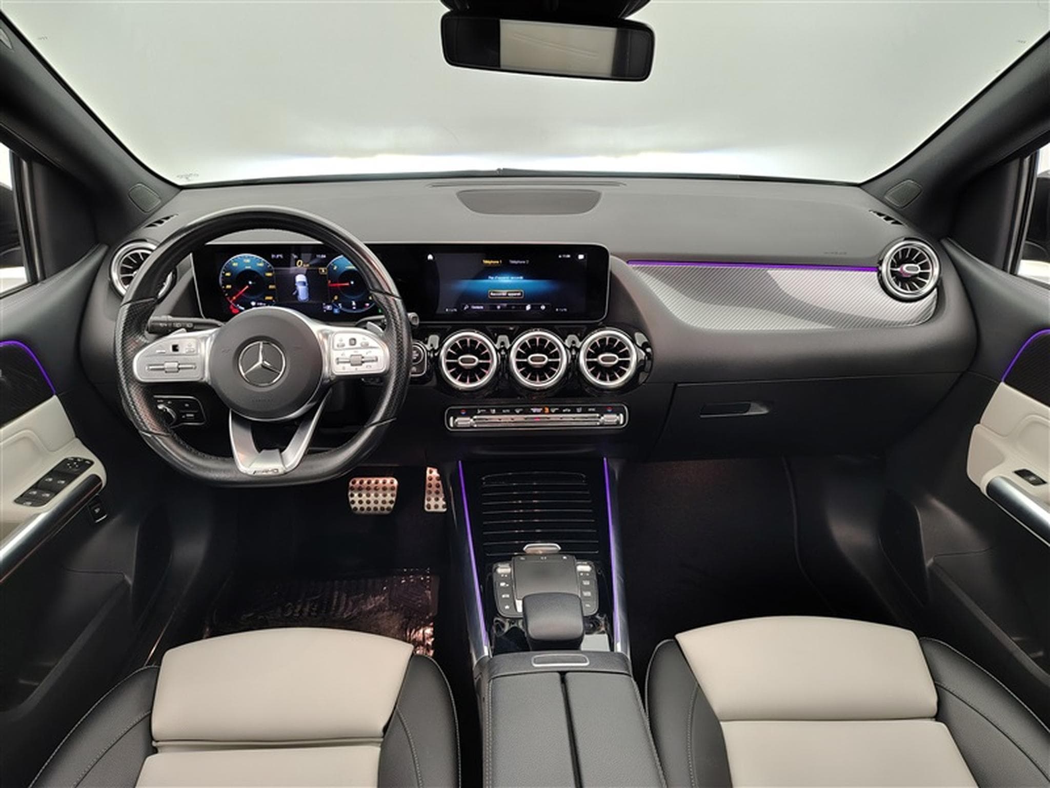 Mercedes B 180 d AUTO AMG Line CUIR / NAVI / TOIT PANO /FULL LED /... (2020) - Photo 8
