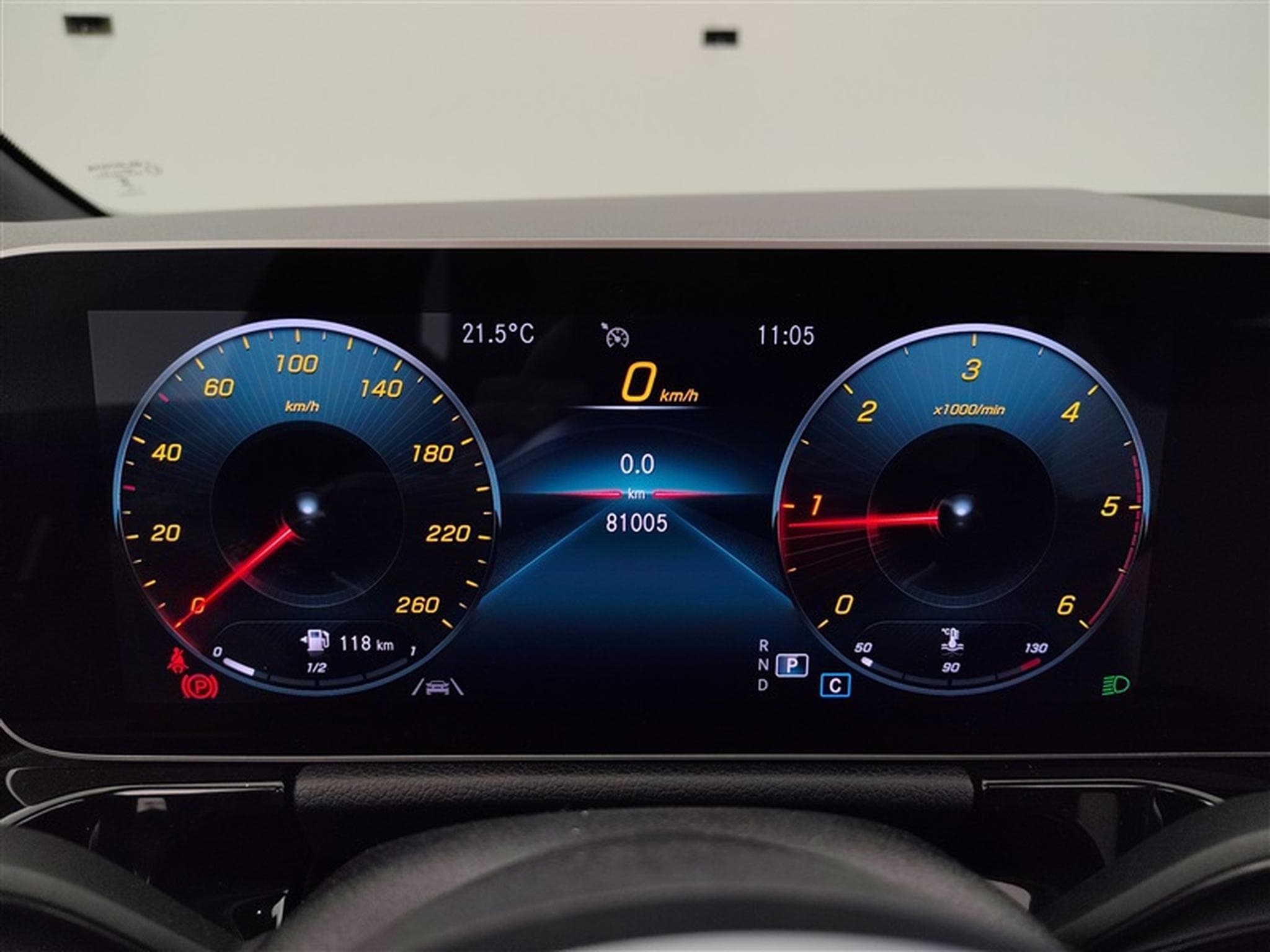 Mercedes B 180 d AUTO AMG Line CUIR / NAVI / TOIT PANO /FULL LED /... (2020) - Photo 10