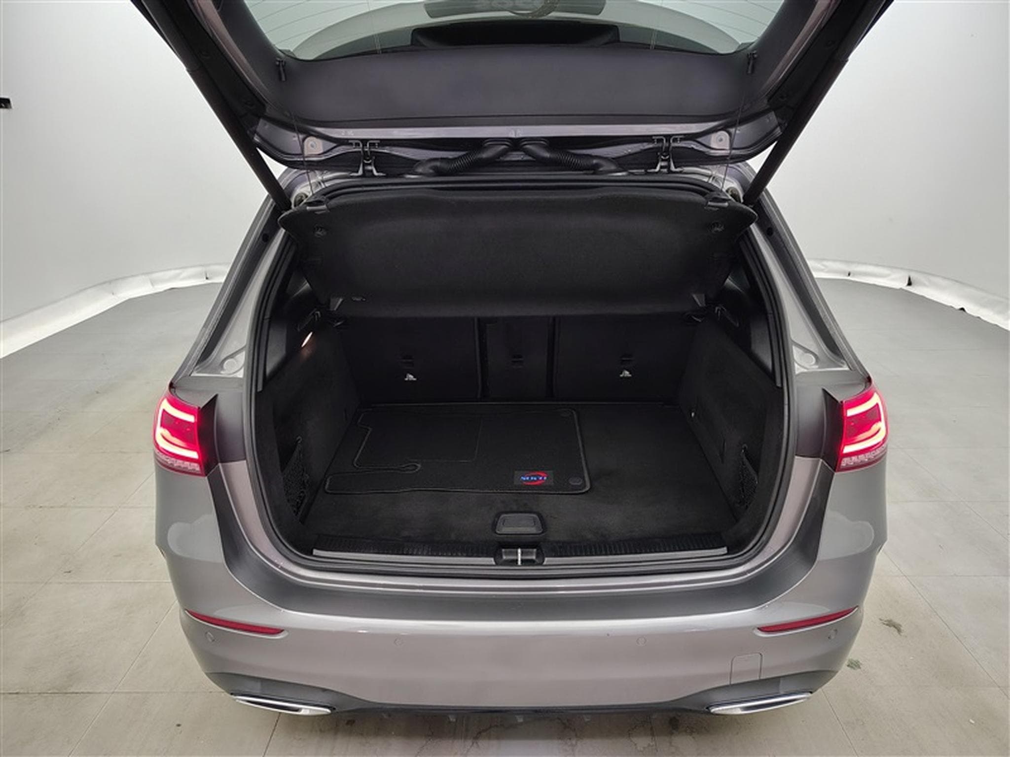 Mercedes B 180 d AUTO AMG Line CUIR / NAVI / TOIT PANO /FULL LED /... (2020) - Photo 14