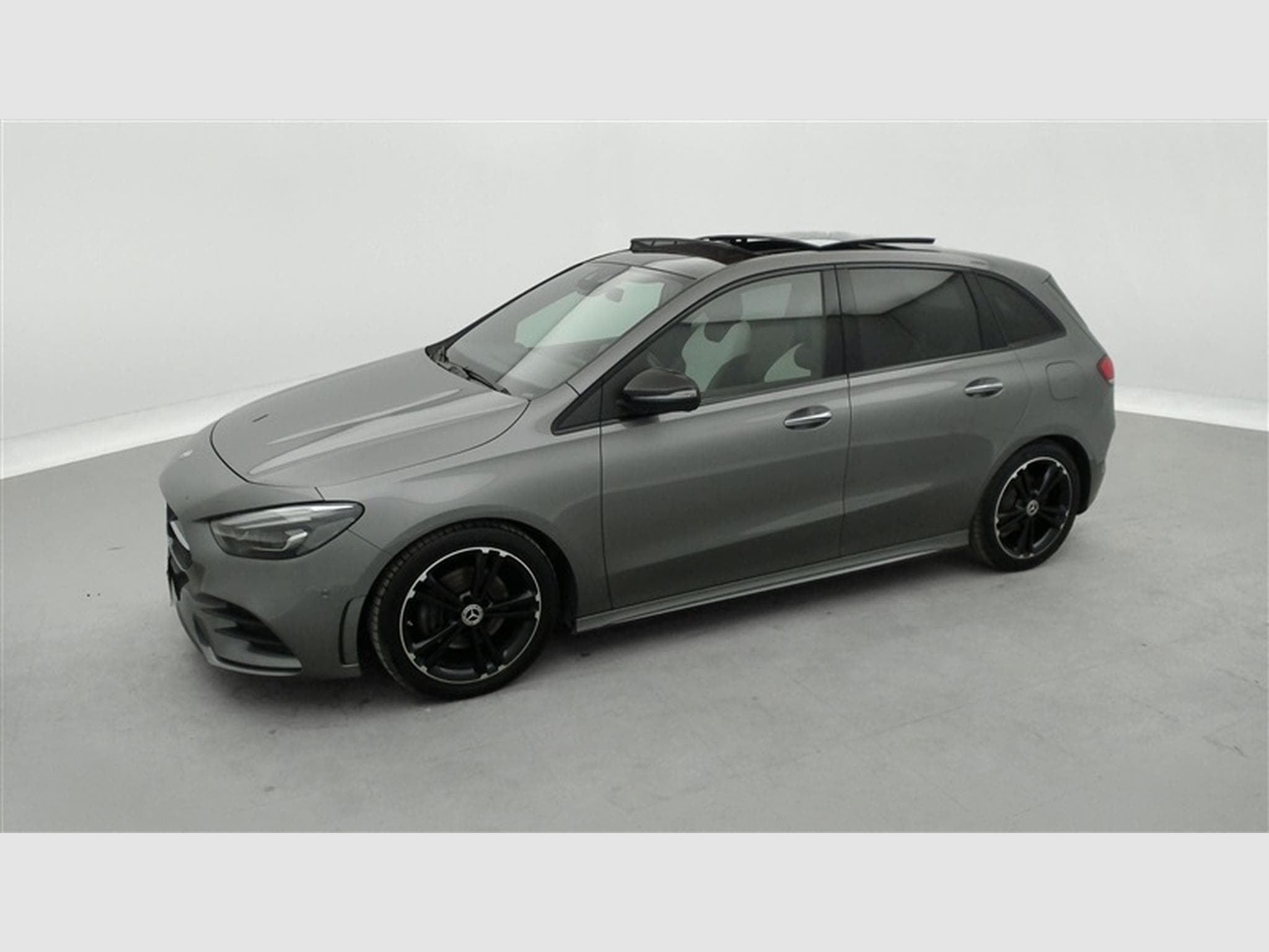 Mercedes B 180 d AUTO AMG Line CUIR / NAVI / TOIT PANO /FULL LED /... (2020) - Photo 23