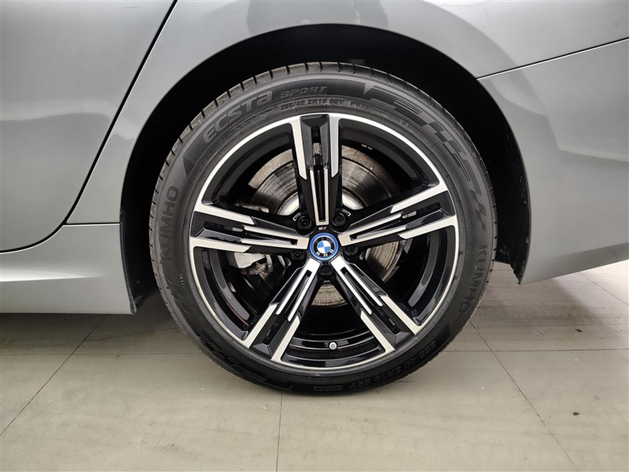 BMW 320 Touring 320eAS PHEV M-SPORT/S-CUIR/NAVI/FULL LED/JA18 (2023) - Photo 6