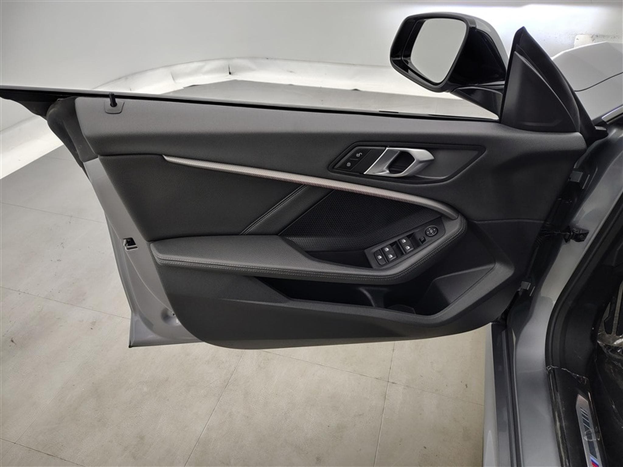 BMW 218 Gran Coupé 218iA Pack M CUIR / NAVI / CARPLAY (2024) - Photo 17