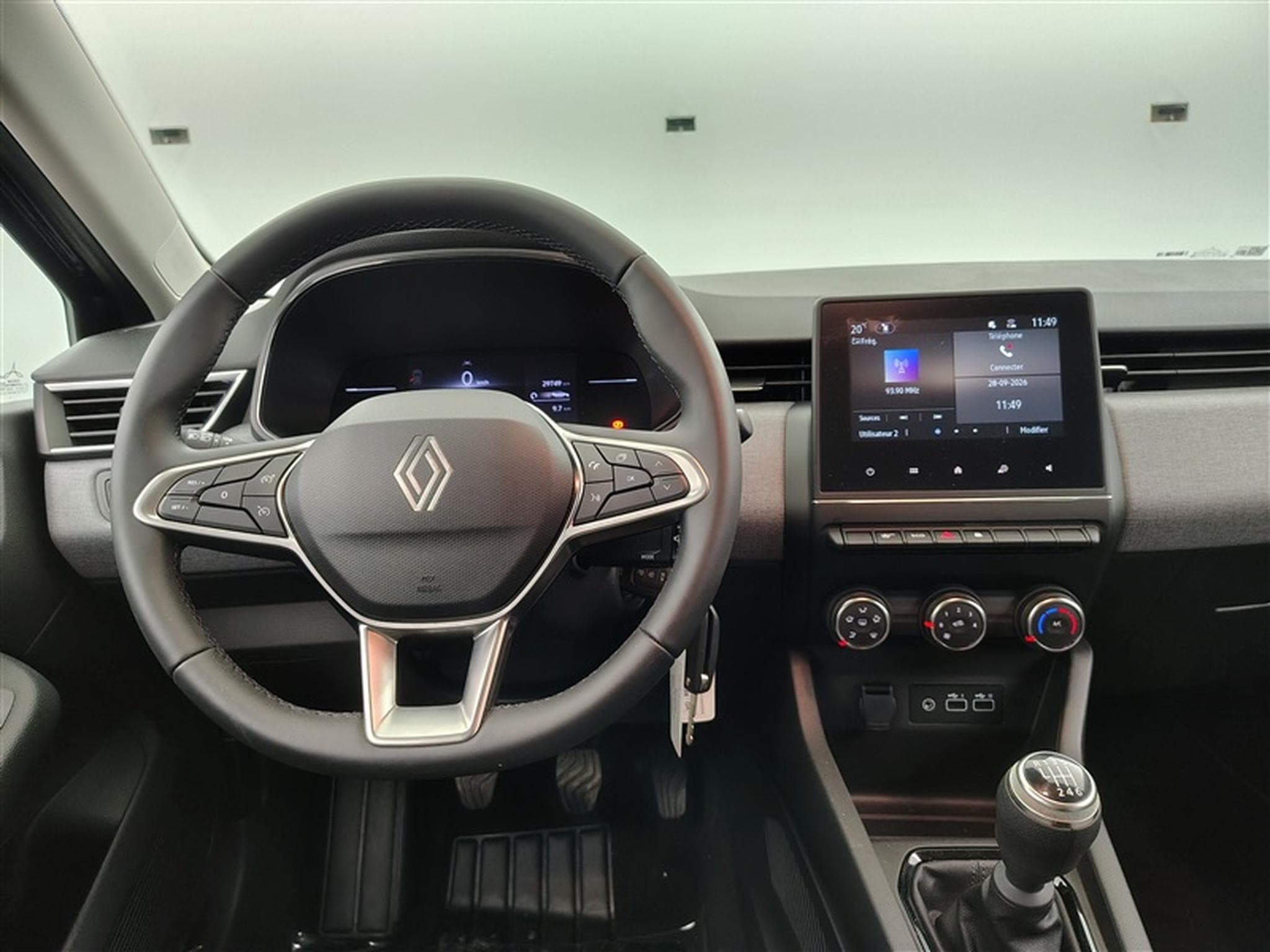 Renault Clio 1.0 TCe Evolution (2025) - Photo 9