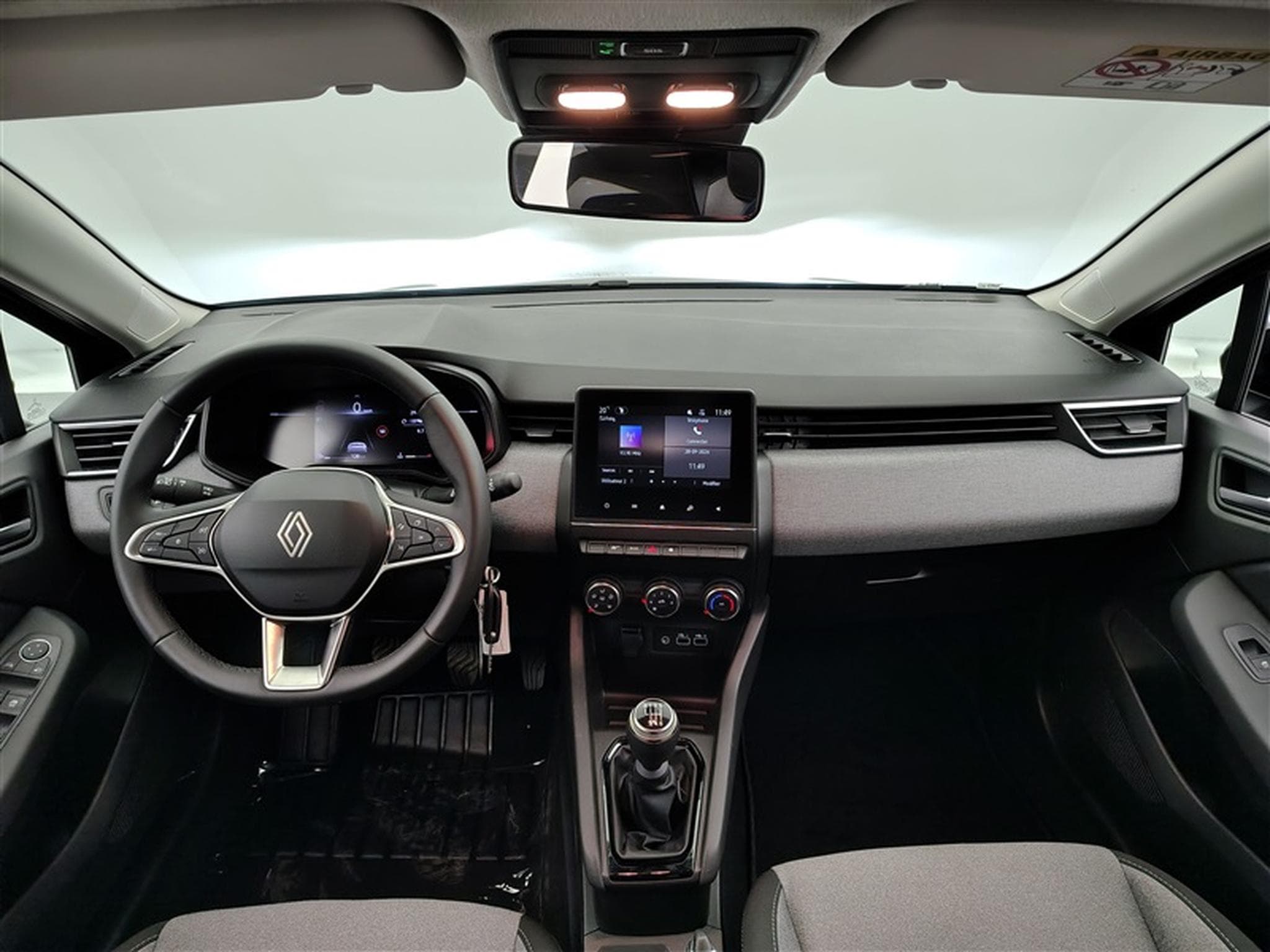 Renault Clio 1.0 TCe Evolution (2025) - Photo 8