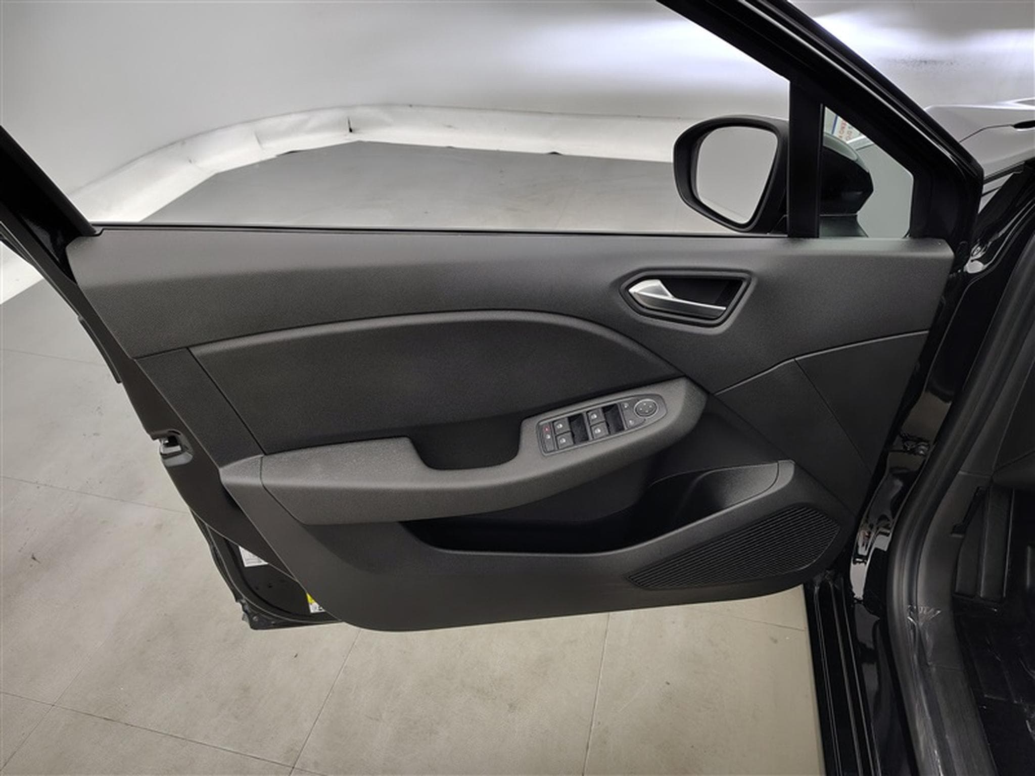 Renault Clio 1.0 TCe Evolution (2025) - Photo 17