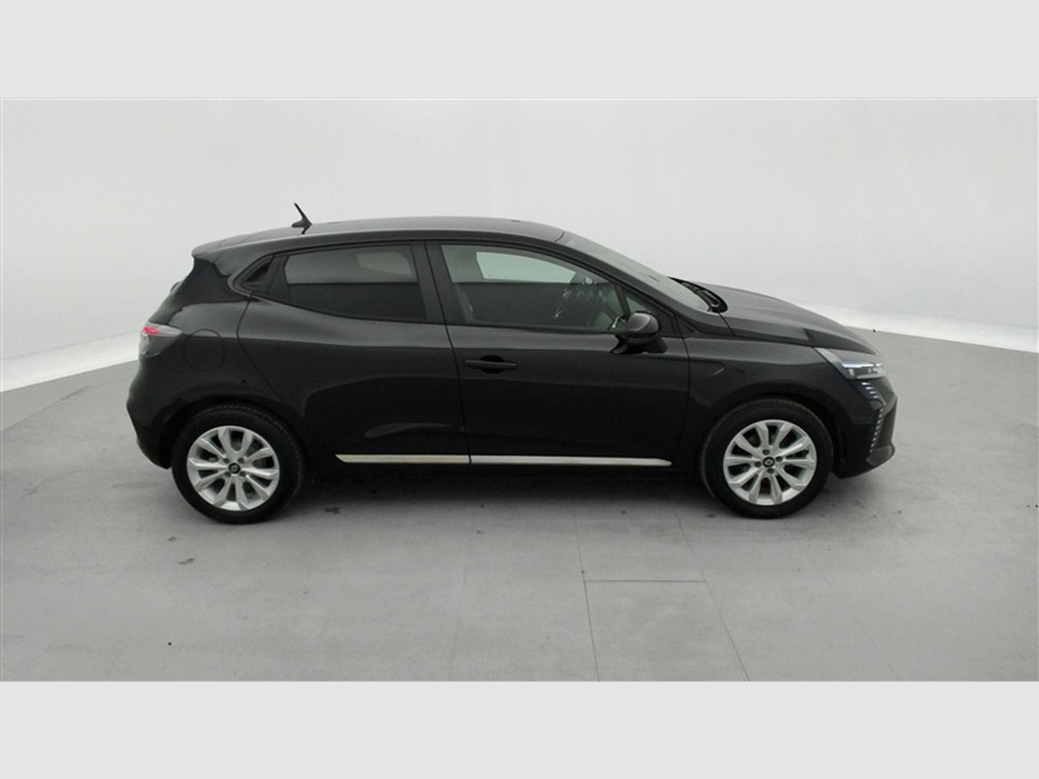Renault Clio 1.0 TCe Evolution (2025) - Photo 24