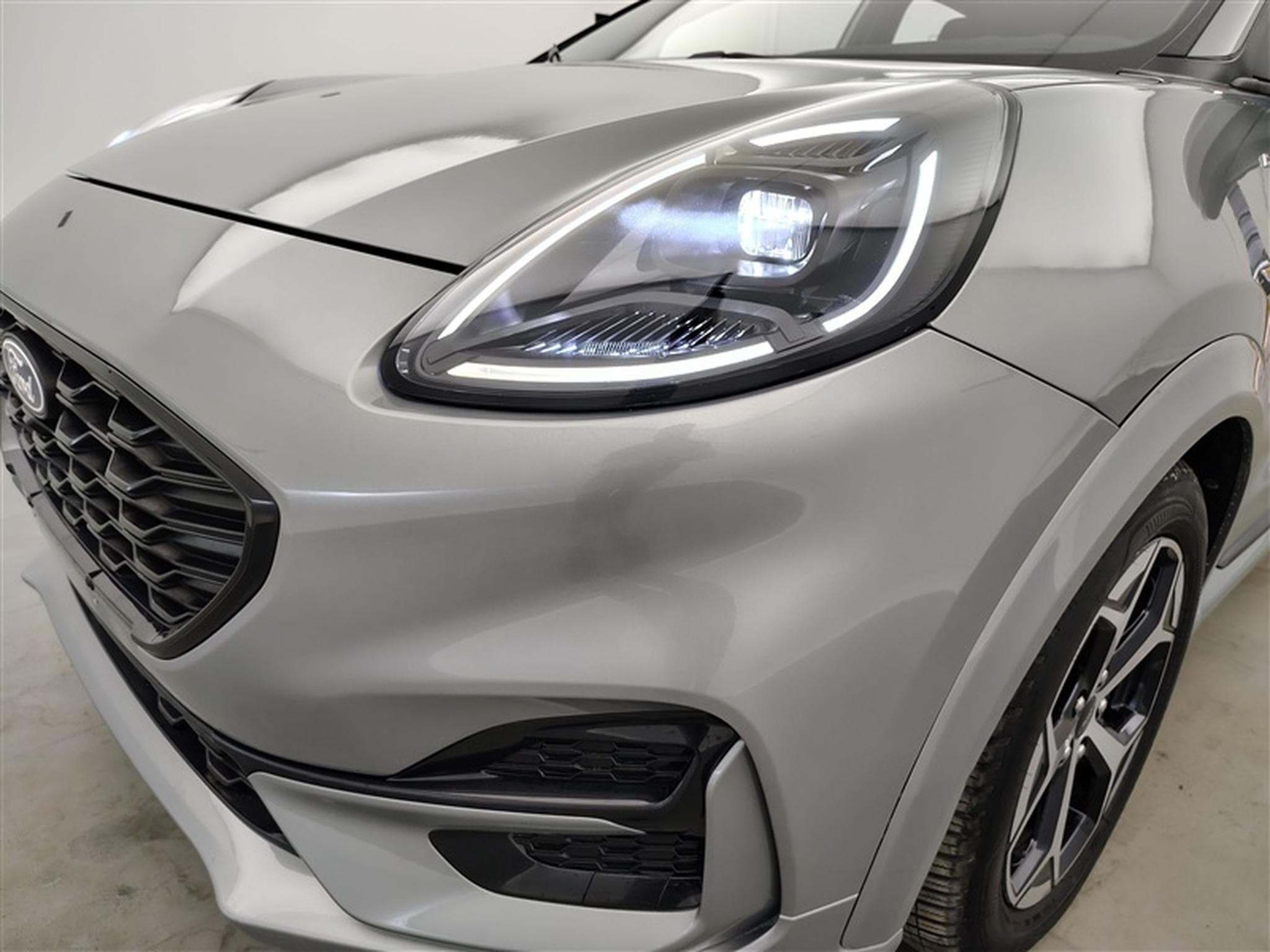 Ford Puma 1.0 EcoBoost mHEV 125cv ST-Line NAVI / FULL LED / CAMERA (2025) - Photo 15