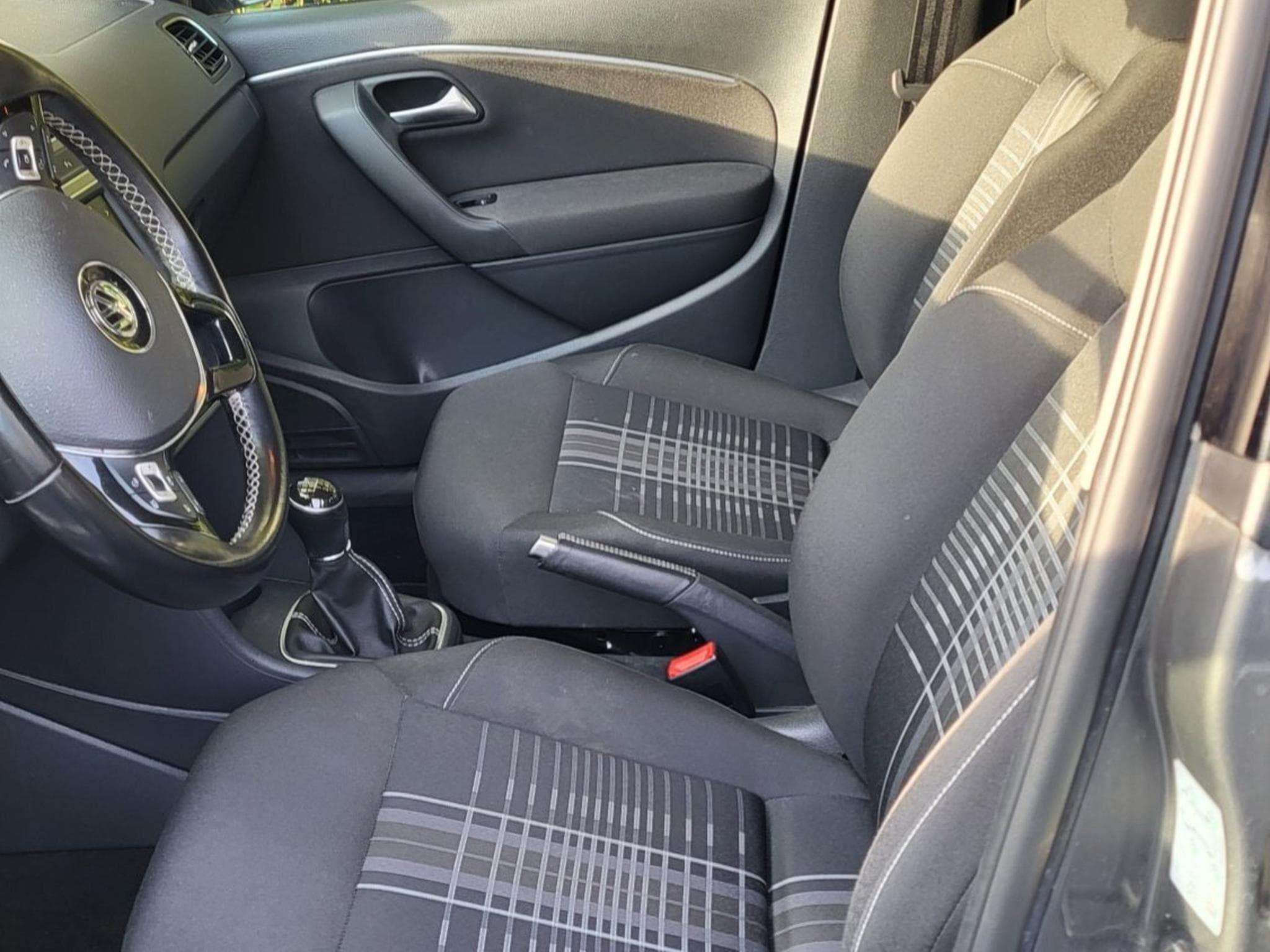 VW Polo Lounge (2015) - Photo 3