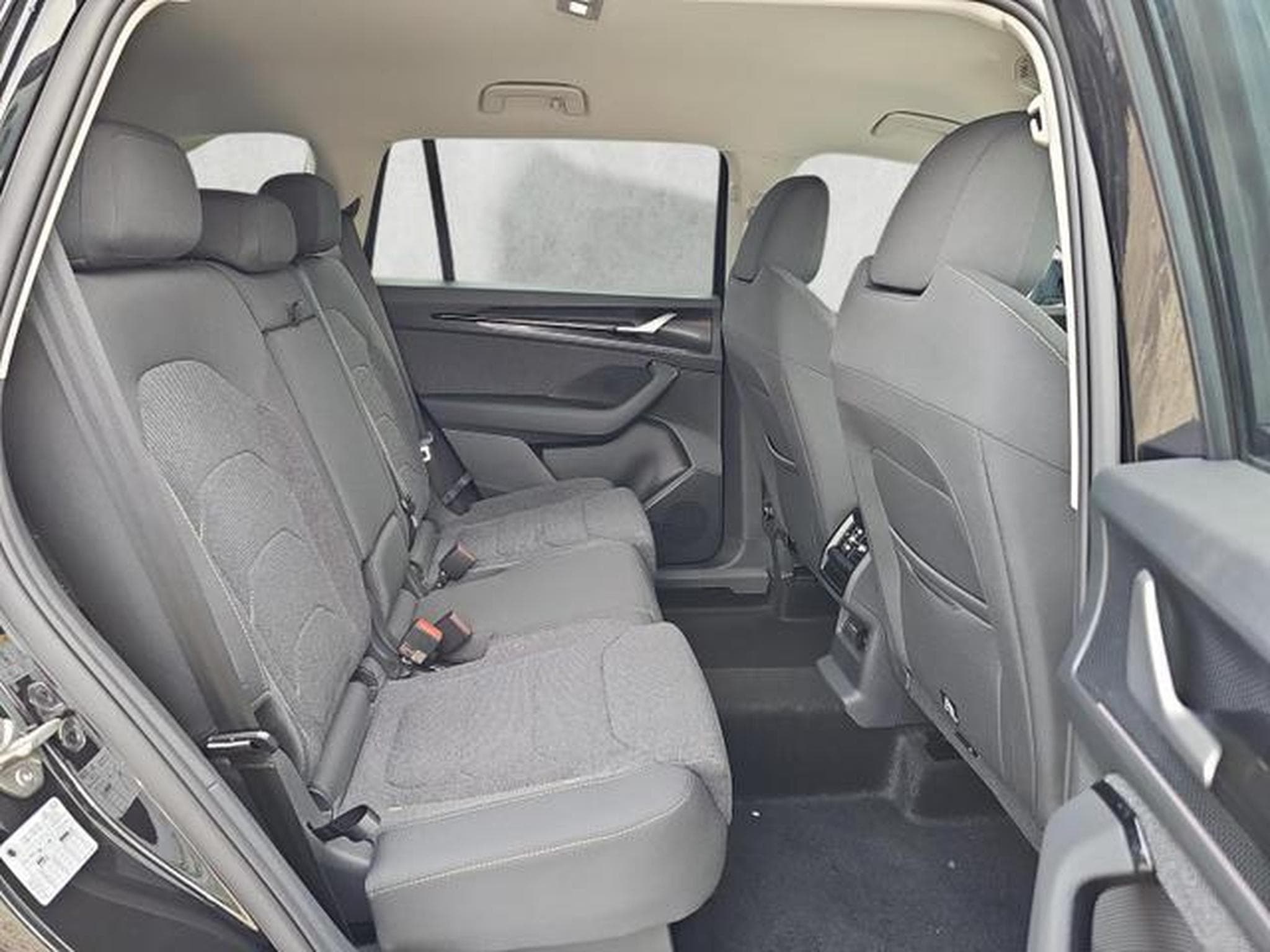 Skoda Kodiaq 1.5 TSI iV 150 kW Selection (2026) - Photo 13