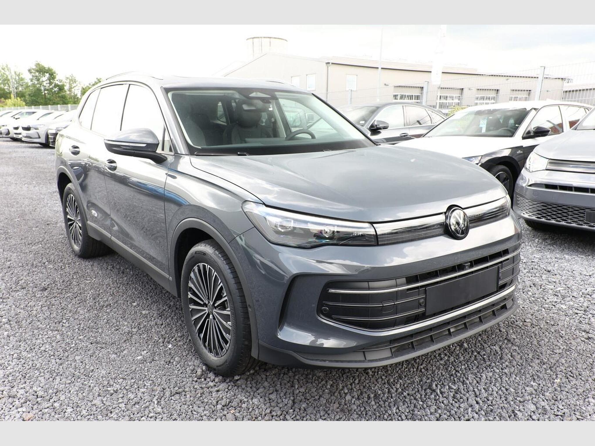 VW Tiguan DSG LED+ Pano (2026) - Photo 2