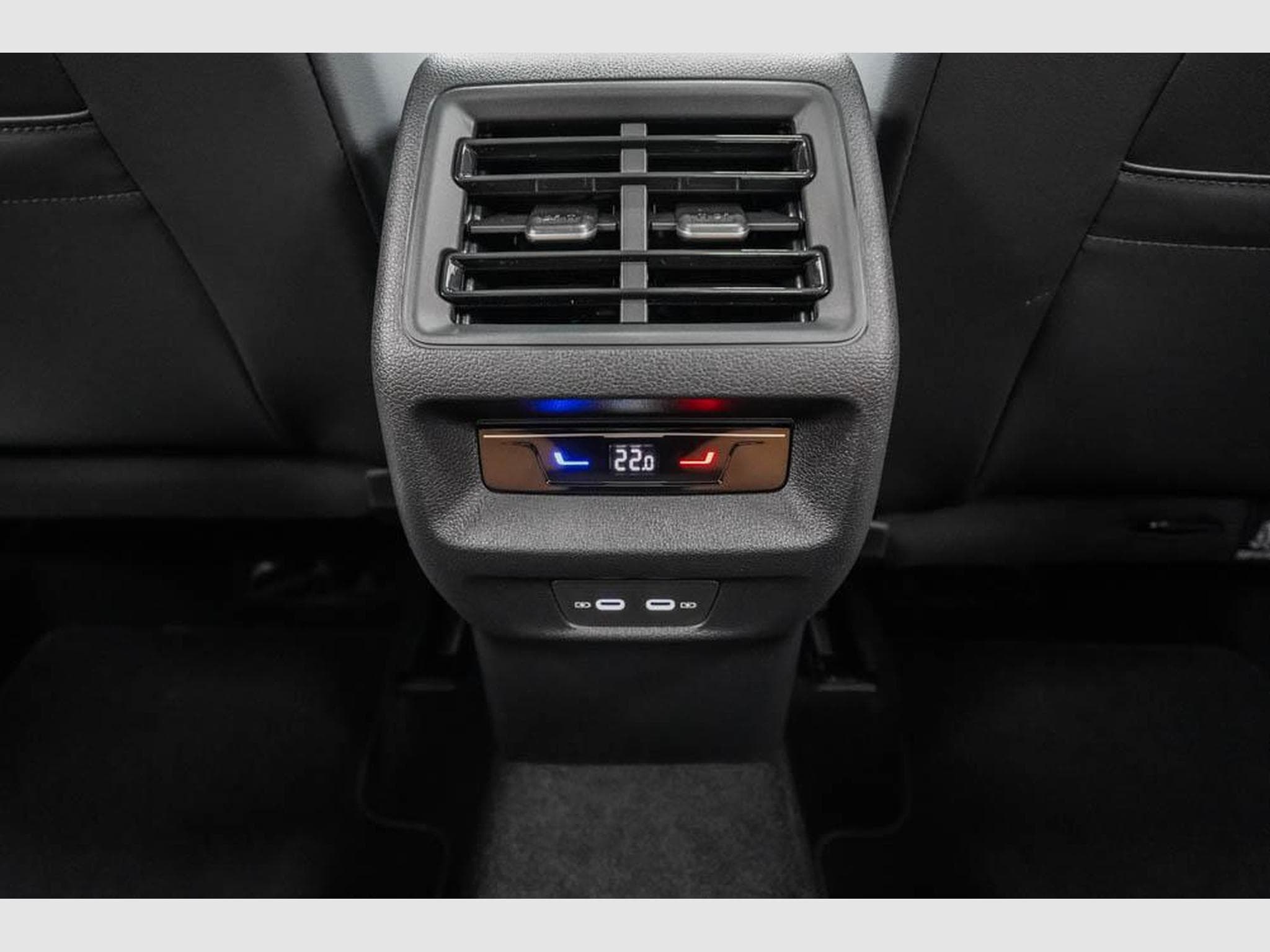 VW Tiguan 1,5 eTSI DSG (2026) - Photo 18