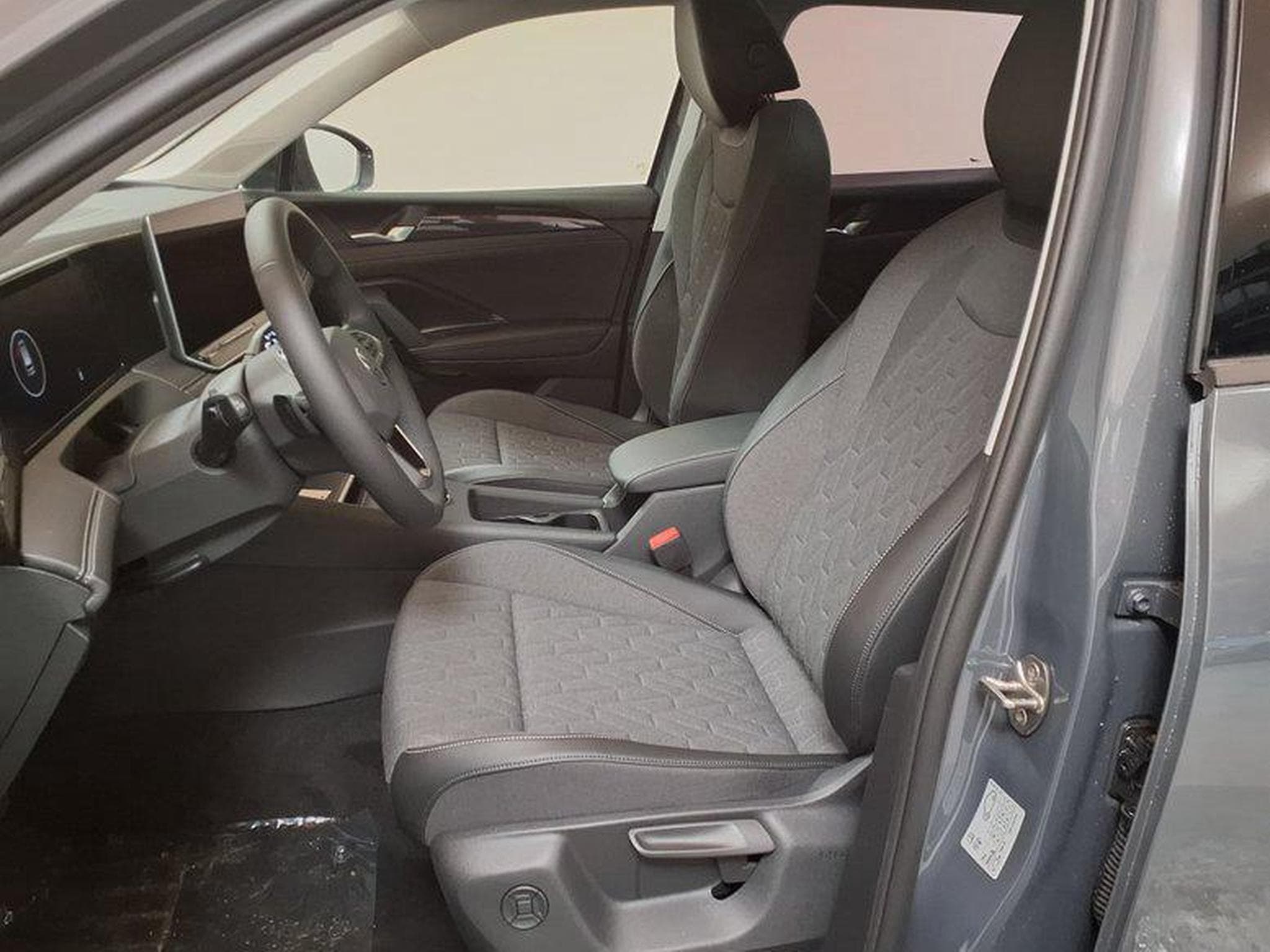 VW Tiguan Life 2.0 TDI 7-Gang-DSG (2026) - Photo 9