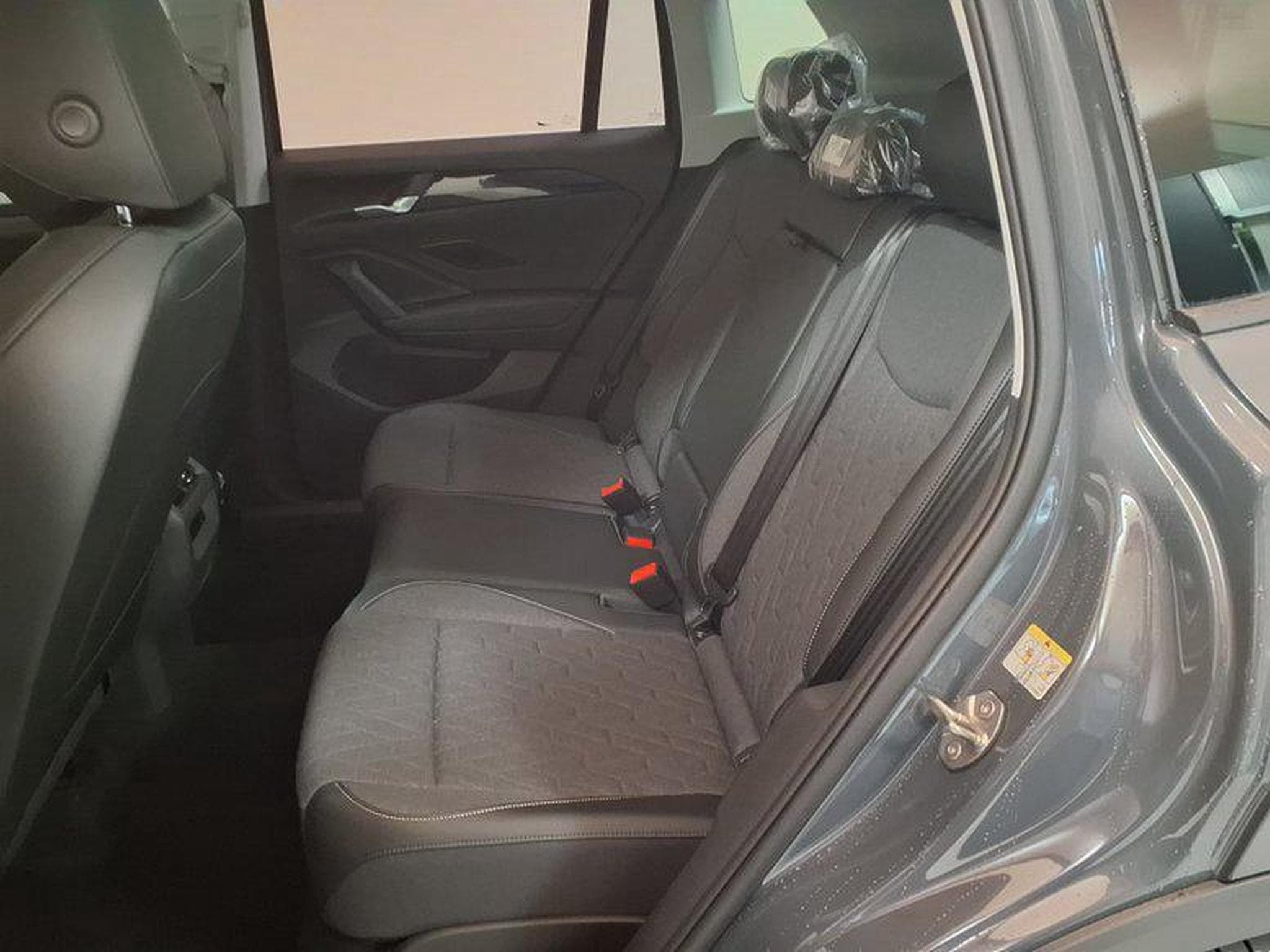 VW Tiguan Life 2.0 TDI 7-Gang-DSG (2026) - Photo 10