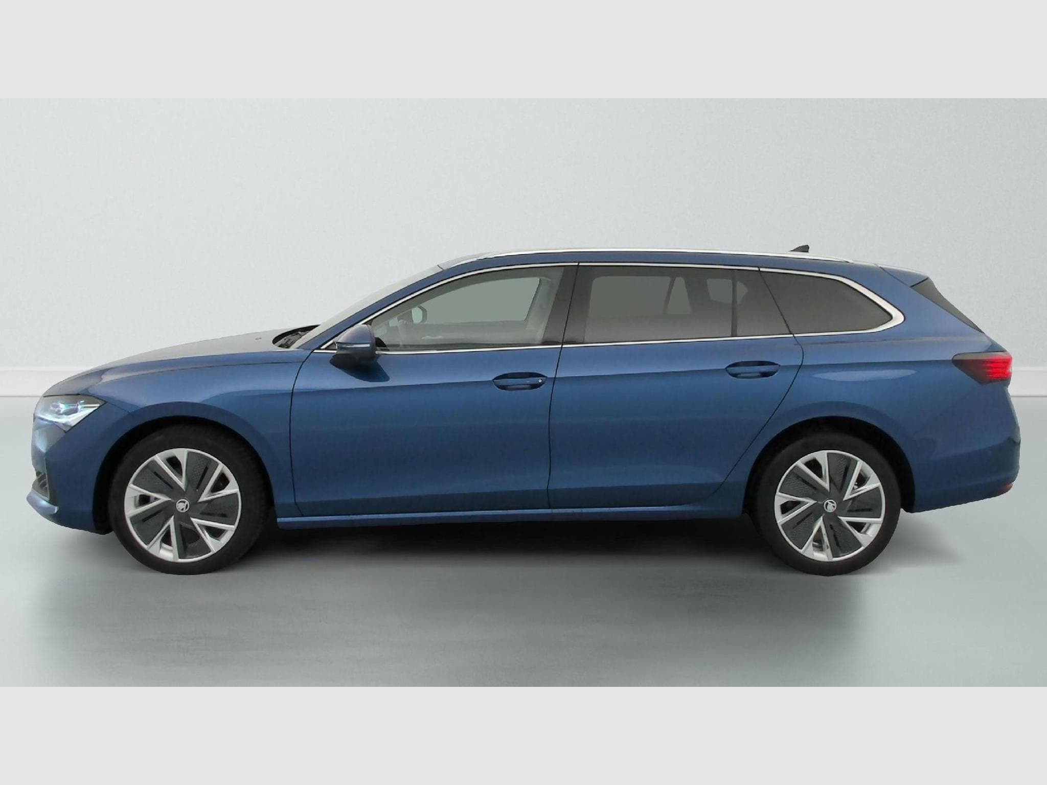 Skoda Superb Selection (2025) - Photo 4