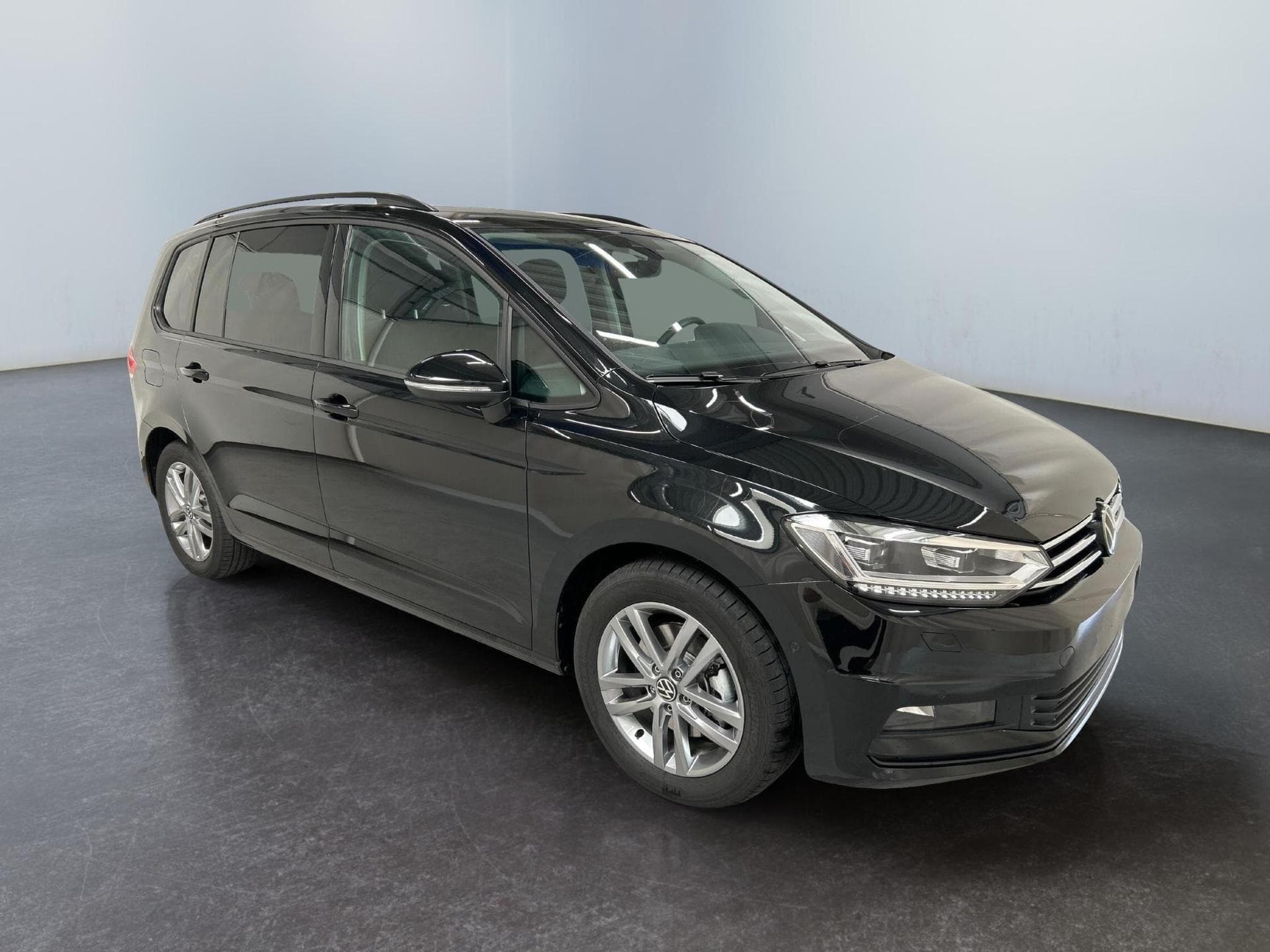 VW Touran Comfortline Edition (2026) - Photo 1