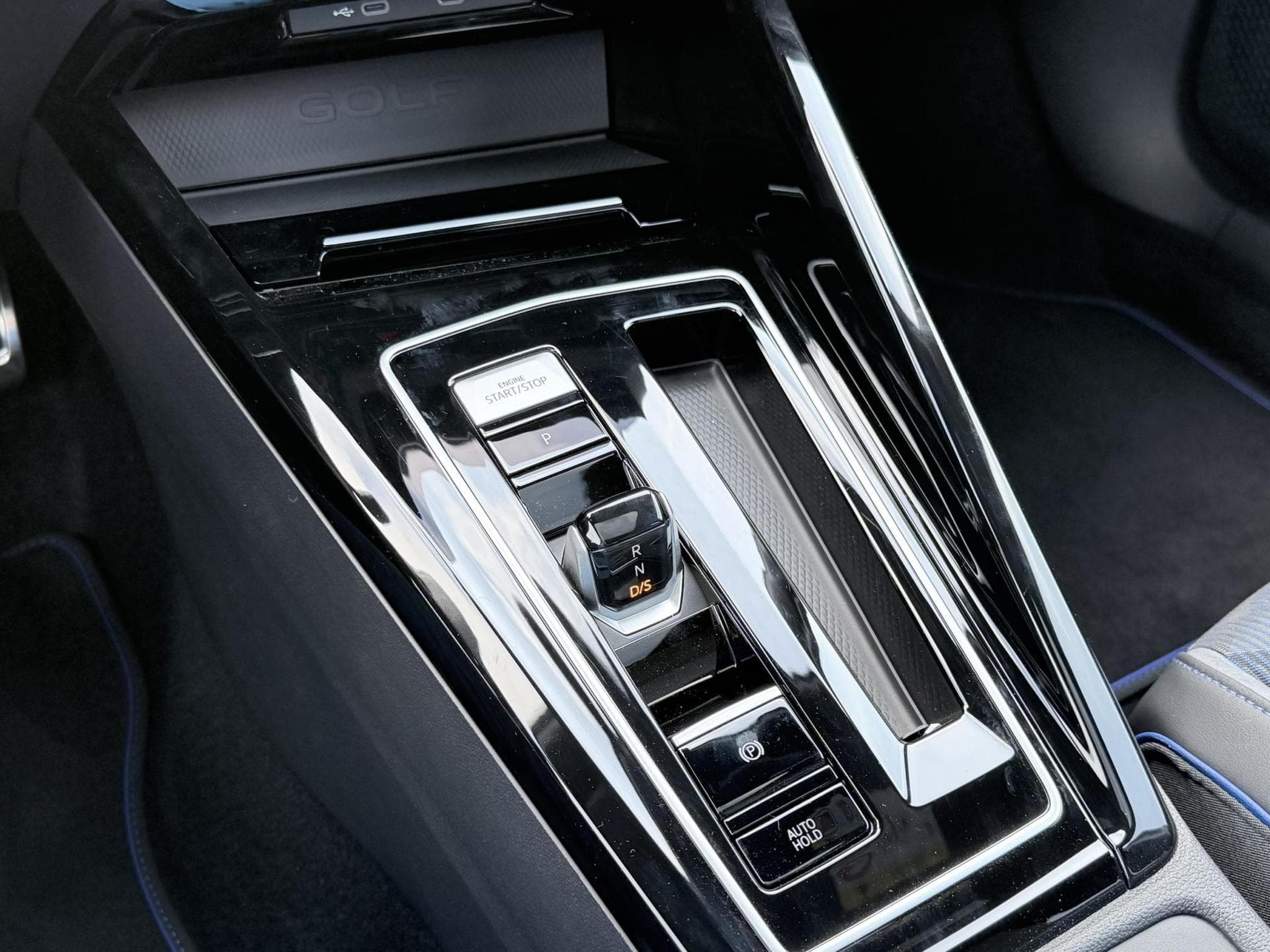 VW Golf R (2026) - Photo 14