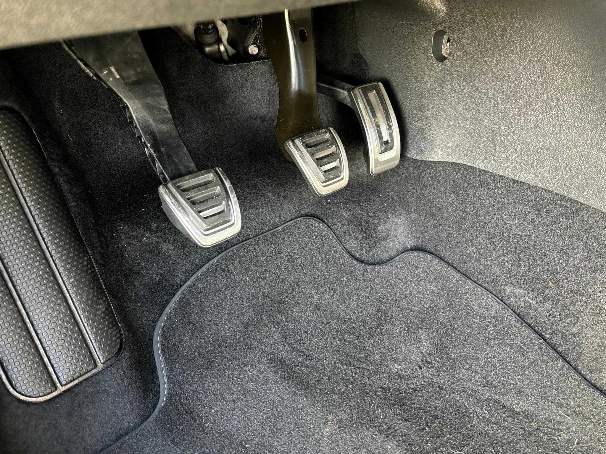 VW T-Cross R-Line Limited (2026) - Photo 10