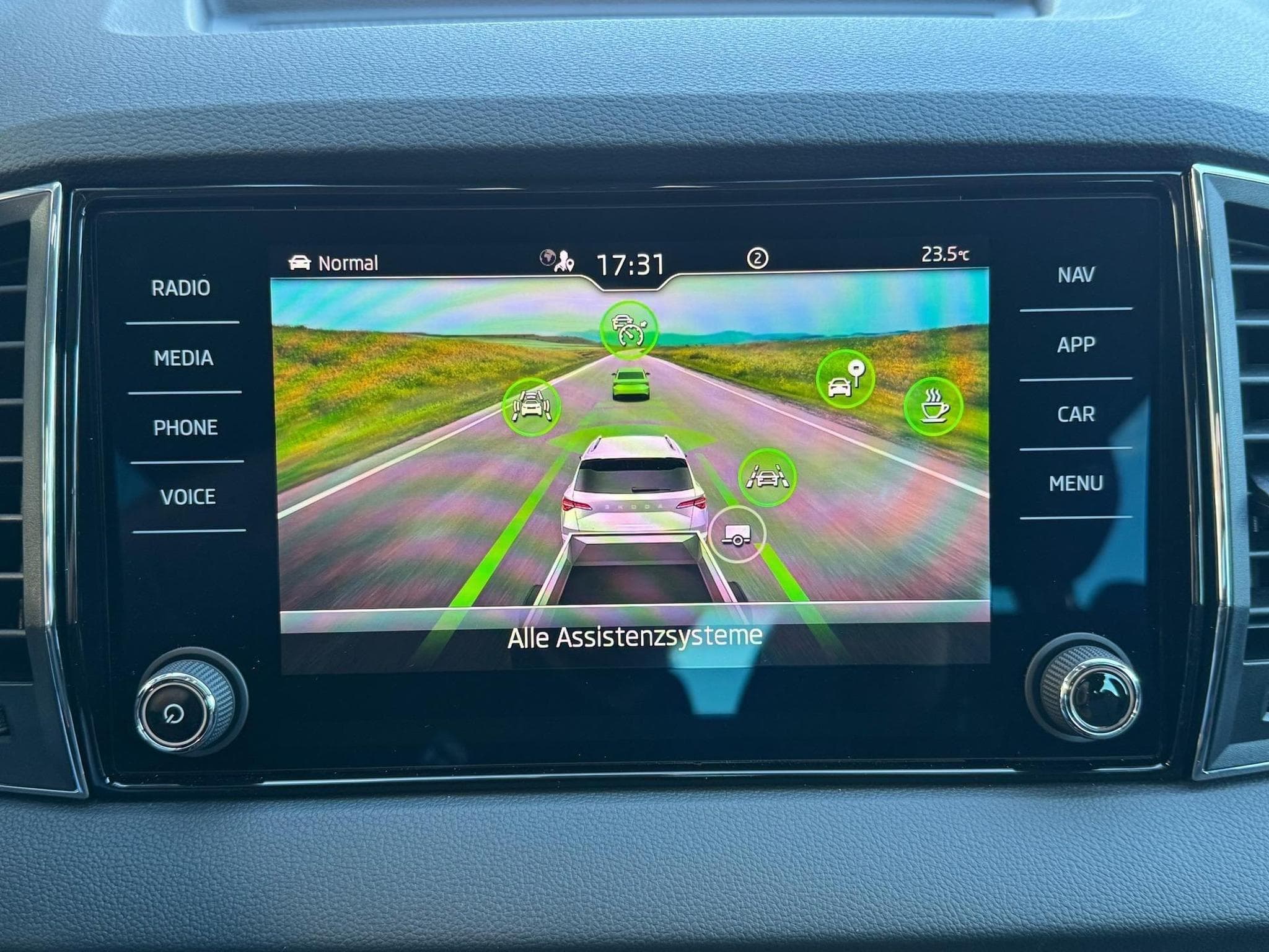 Skoda Karoq Extra Plus (2026) - Photo 17