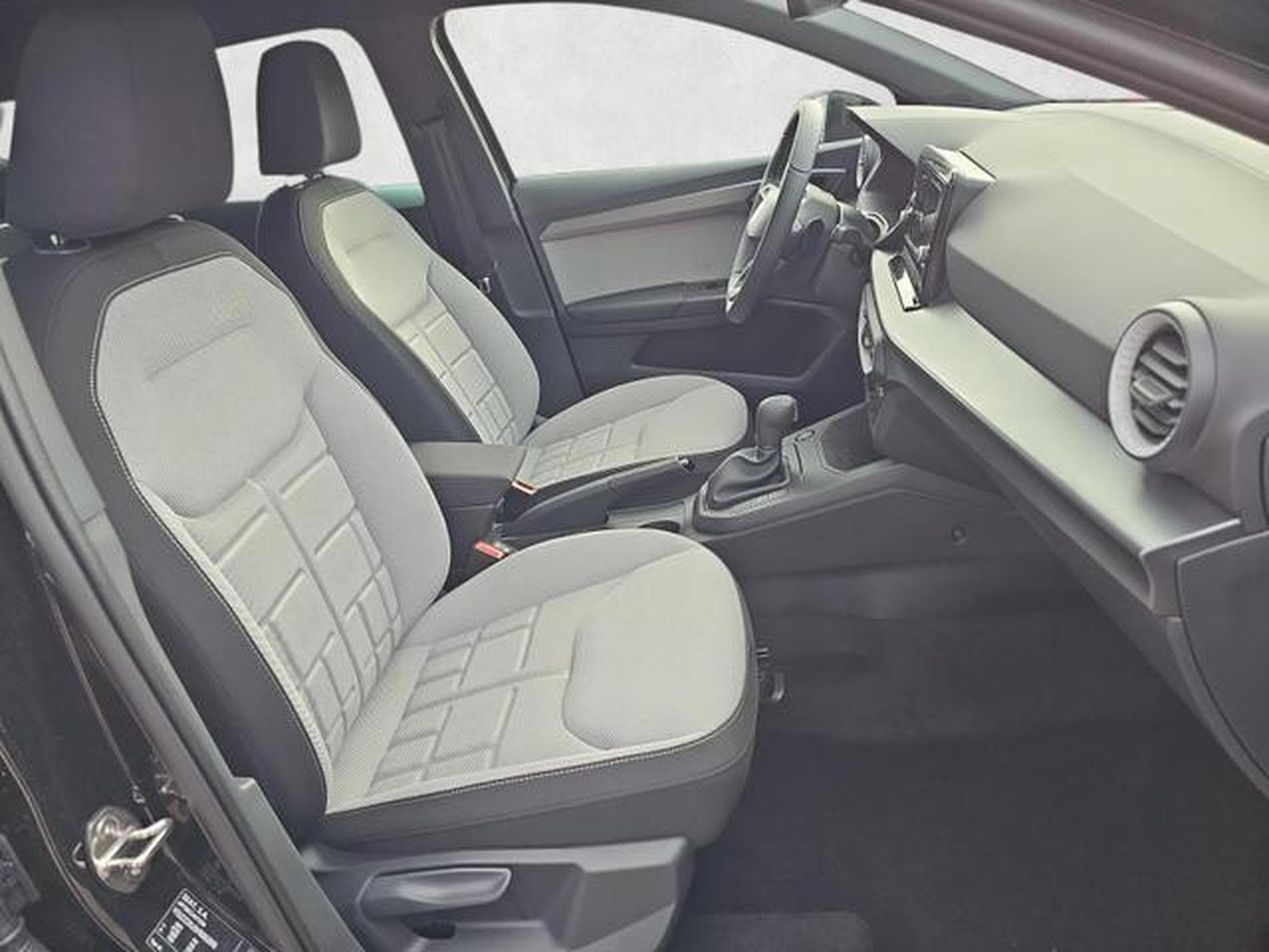 Seat Ibiza 1.0 TSI 85 kW FR (2026) - Photo 10