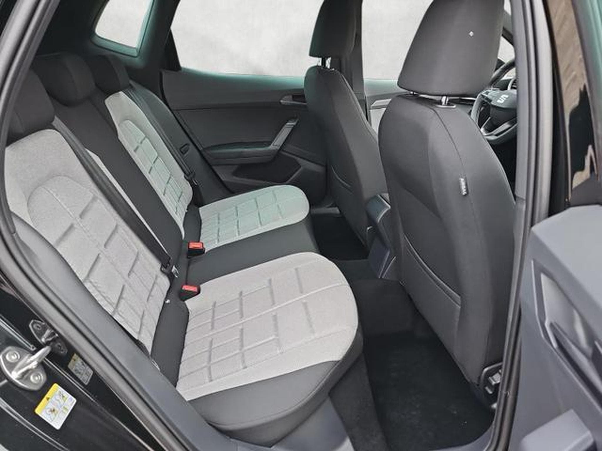 Seat Arona 1.0 TSI 85 kW FR (2026) - Foto 13