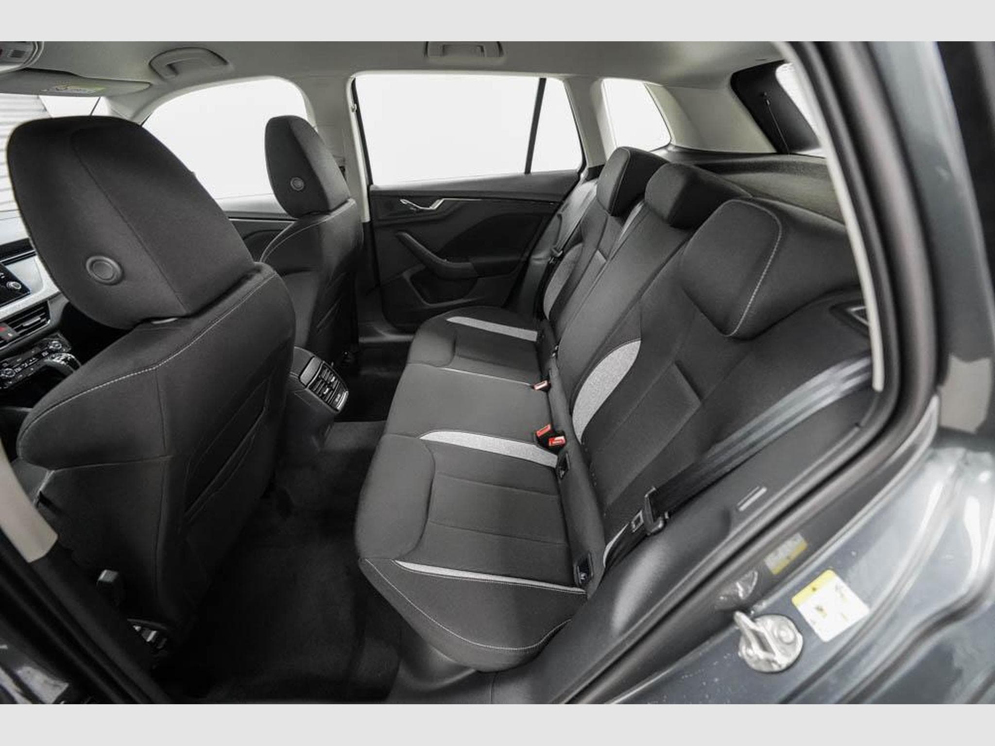 Skoda Kamiq 1,0 TSI DSG (2026) - Photo 15