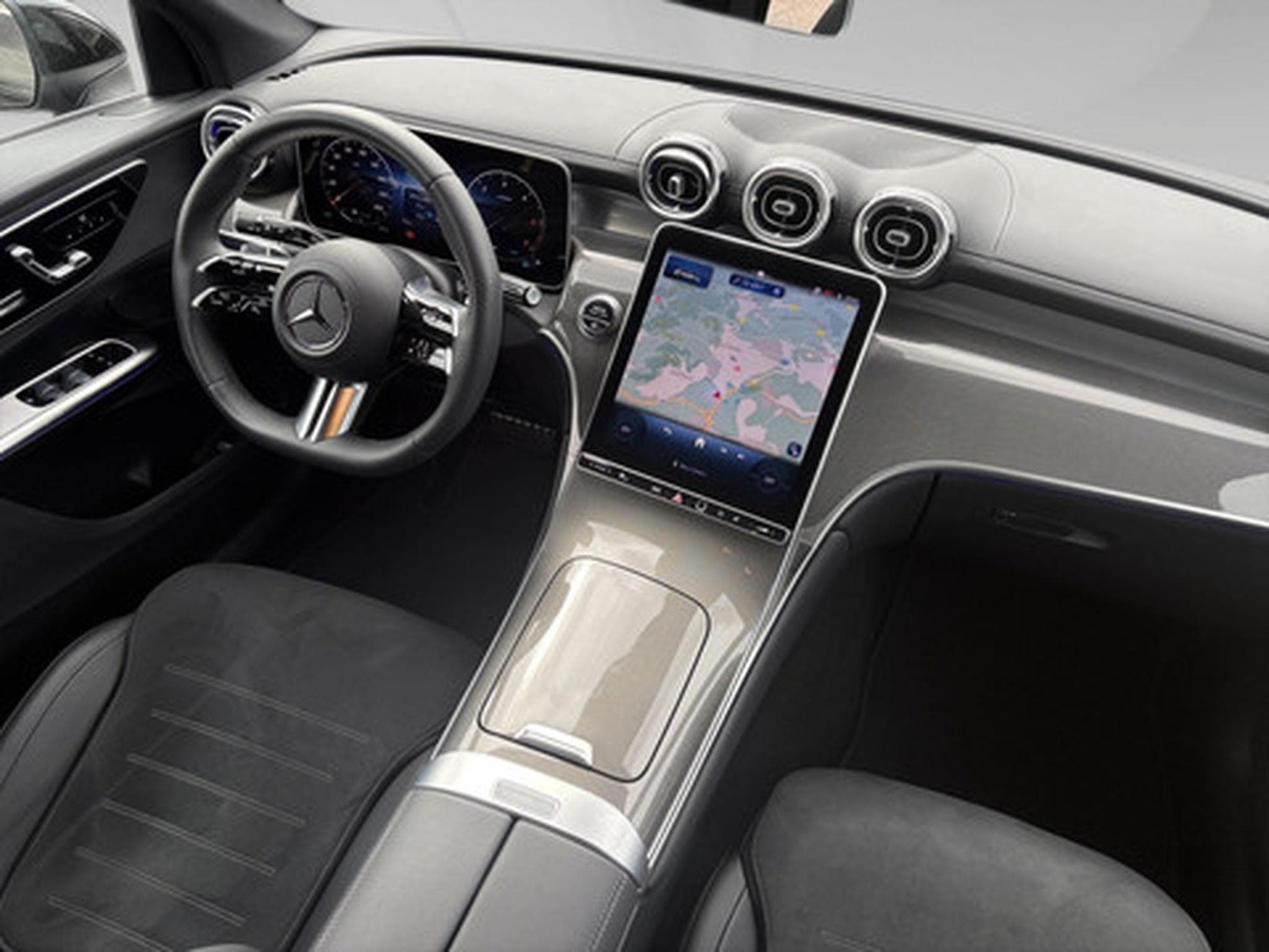Mercedes GLC 300 2.0 d 4MATIC AMG Line (2025) - Foto 8