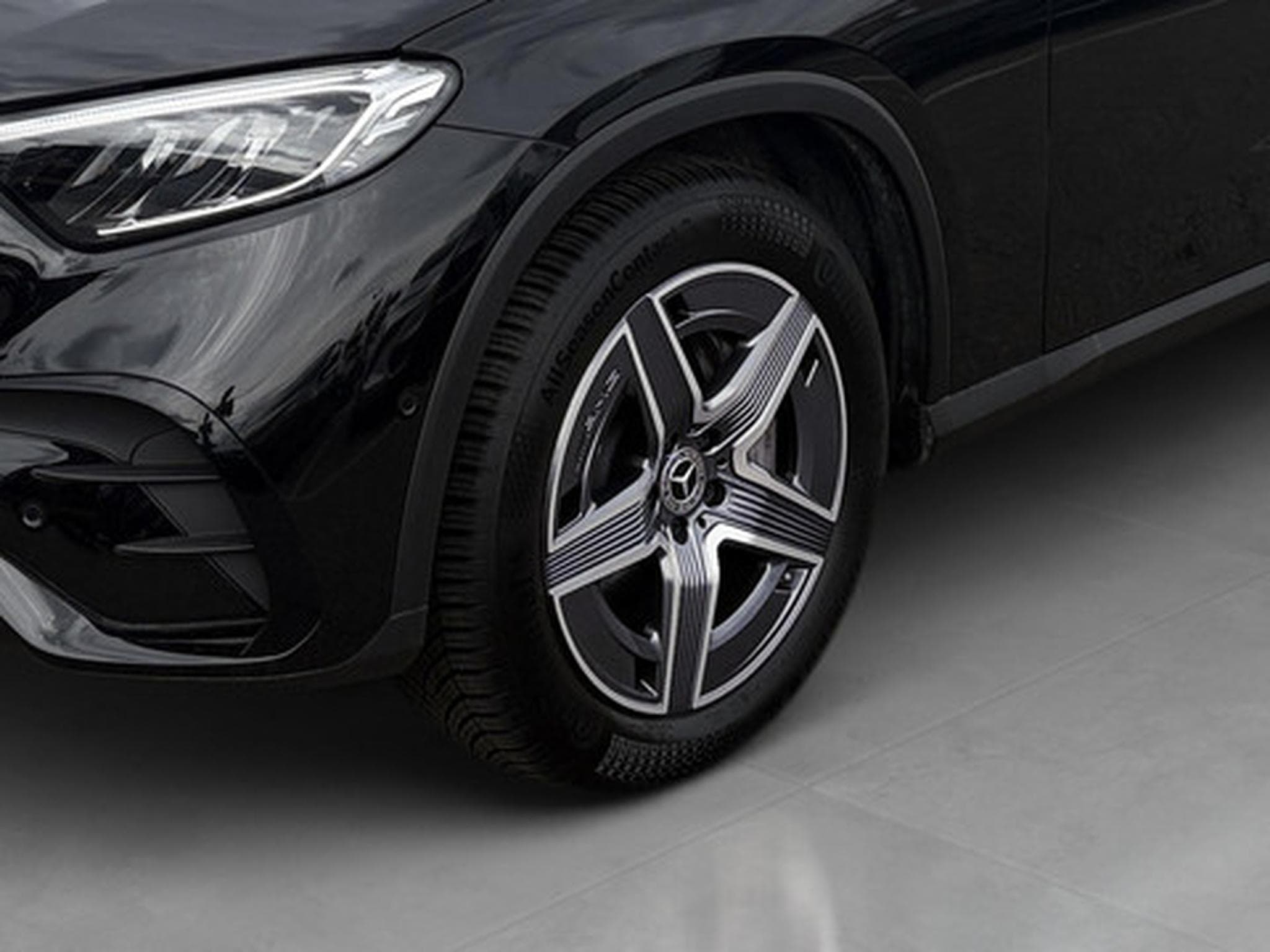 Mercedes GLC 300 2.0 d 4MATIC AMG Line (2025) - Foto 16