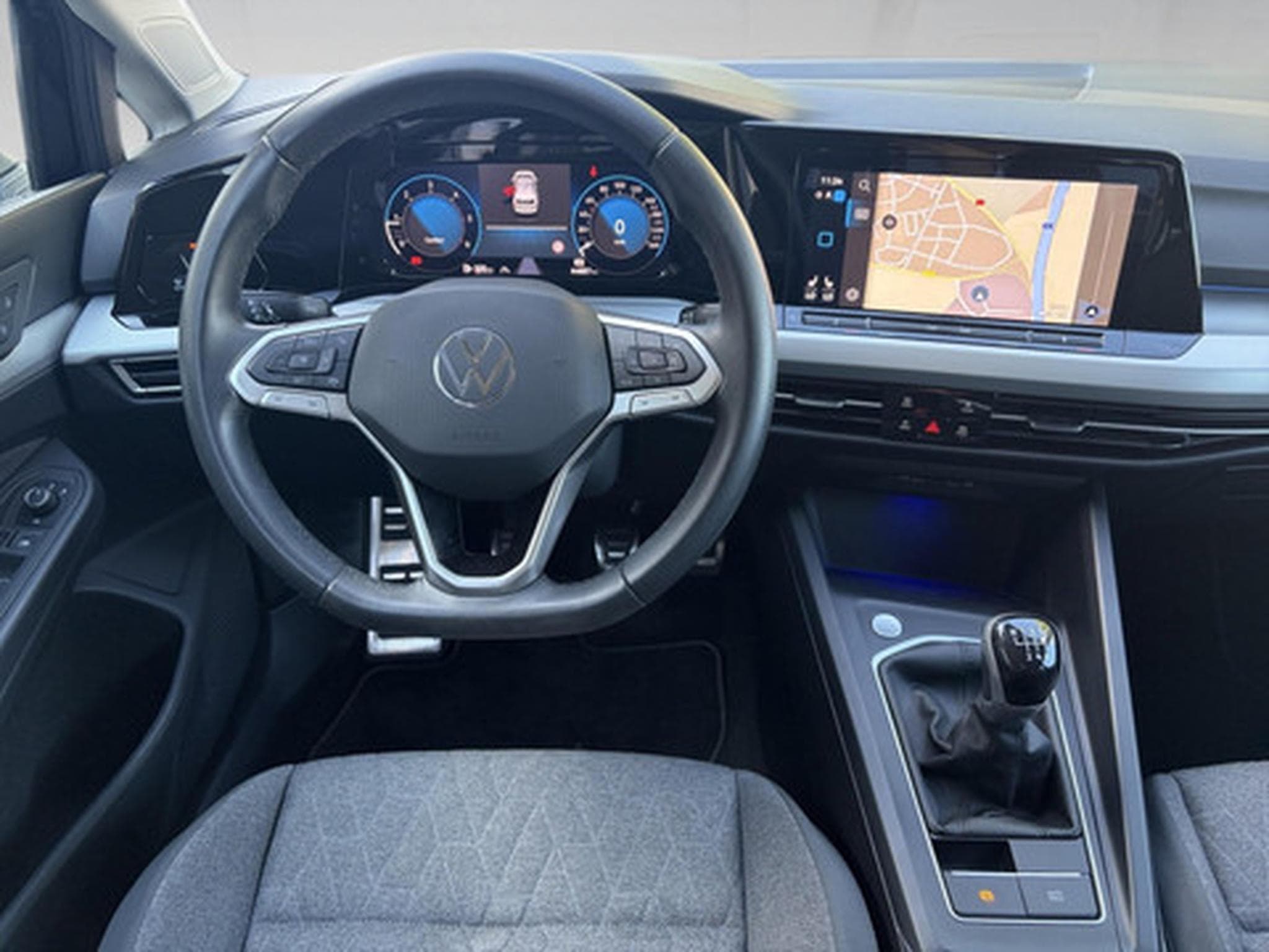 VW Golf VIII 2.0 TDI 85kW Life (2023) - Photo 5