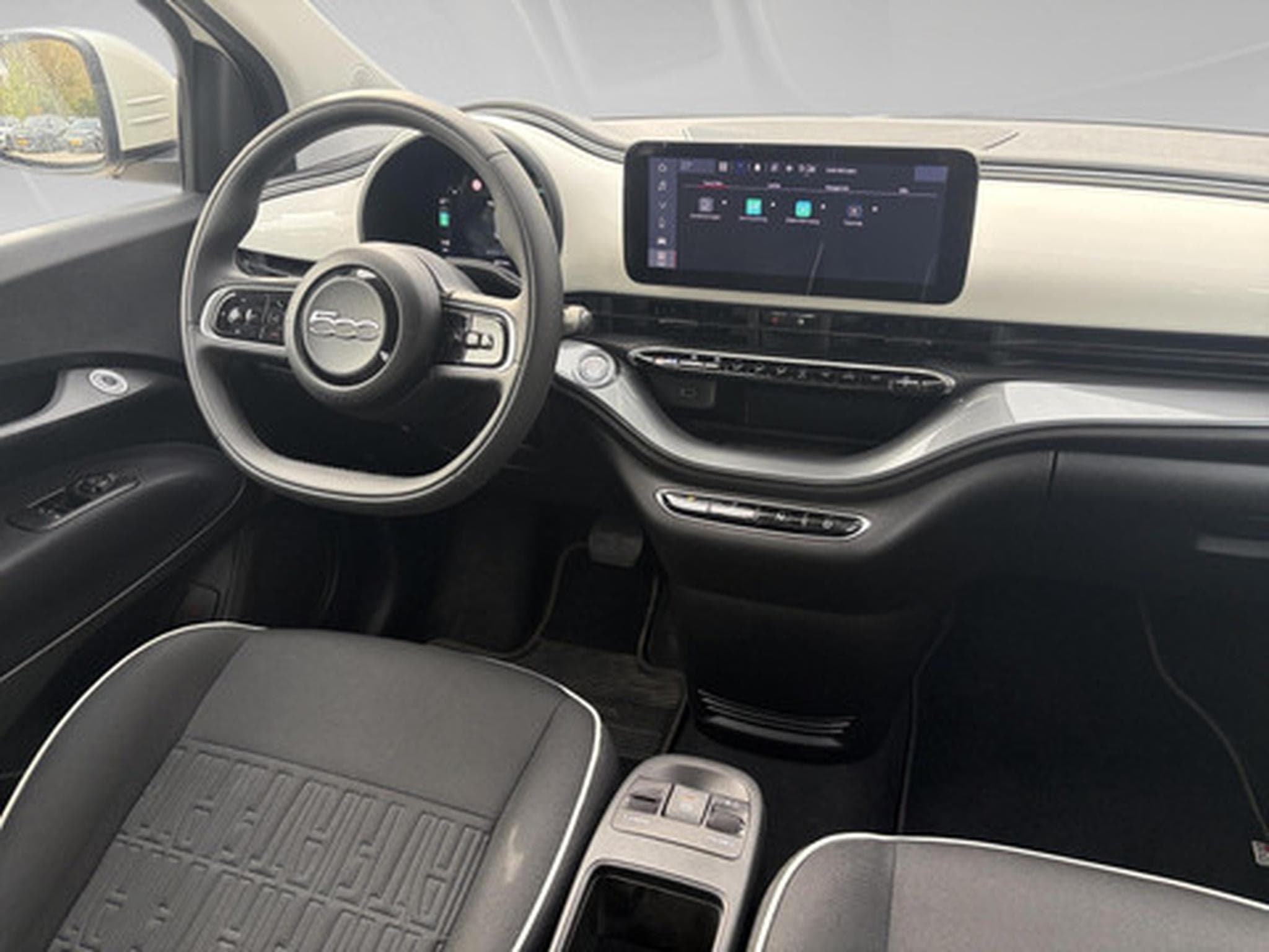 Fiat 500 500e 42 kWh LIMO (2024) - Foto 7