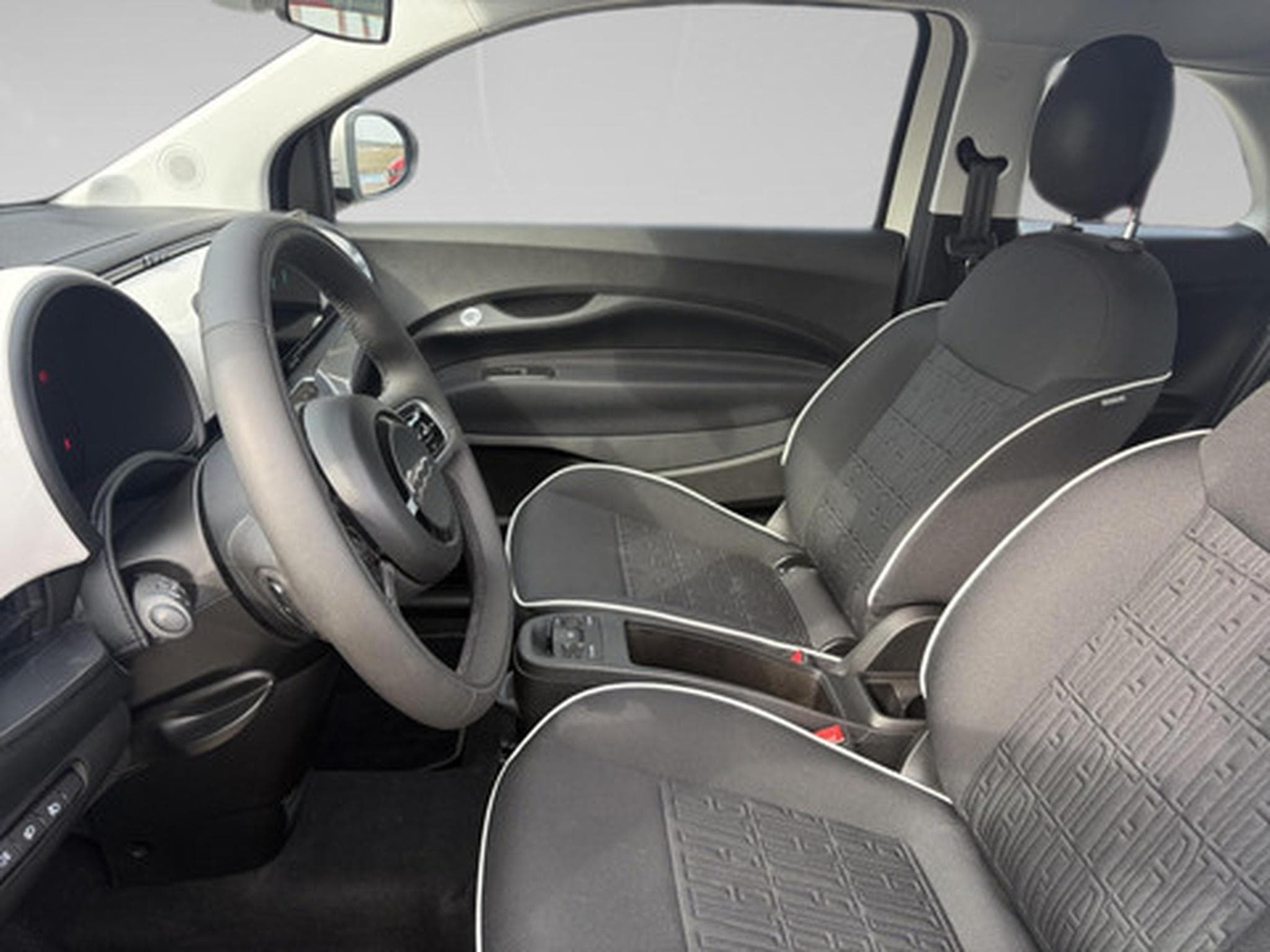 Fiat 500 500e 42 kWh LIMO (2024) - Foto 4