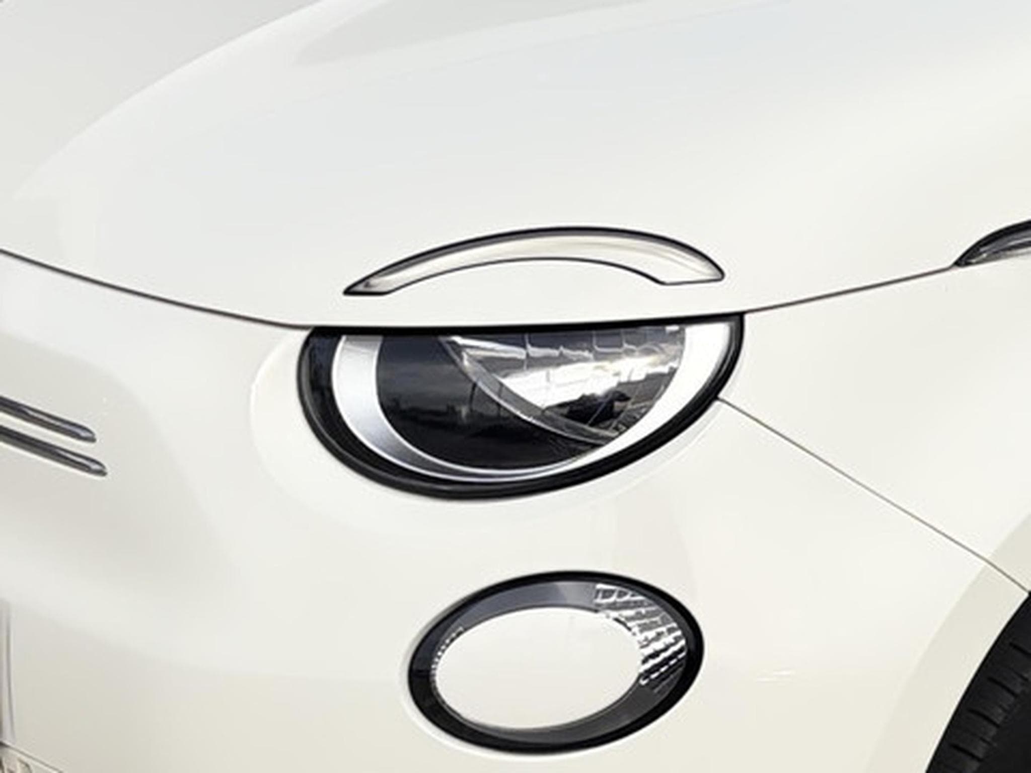 Fiat 500 500e 42 kWh LIMO (2024) - Foto 21