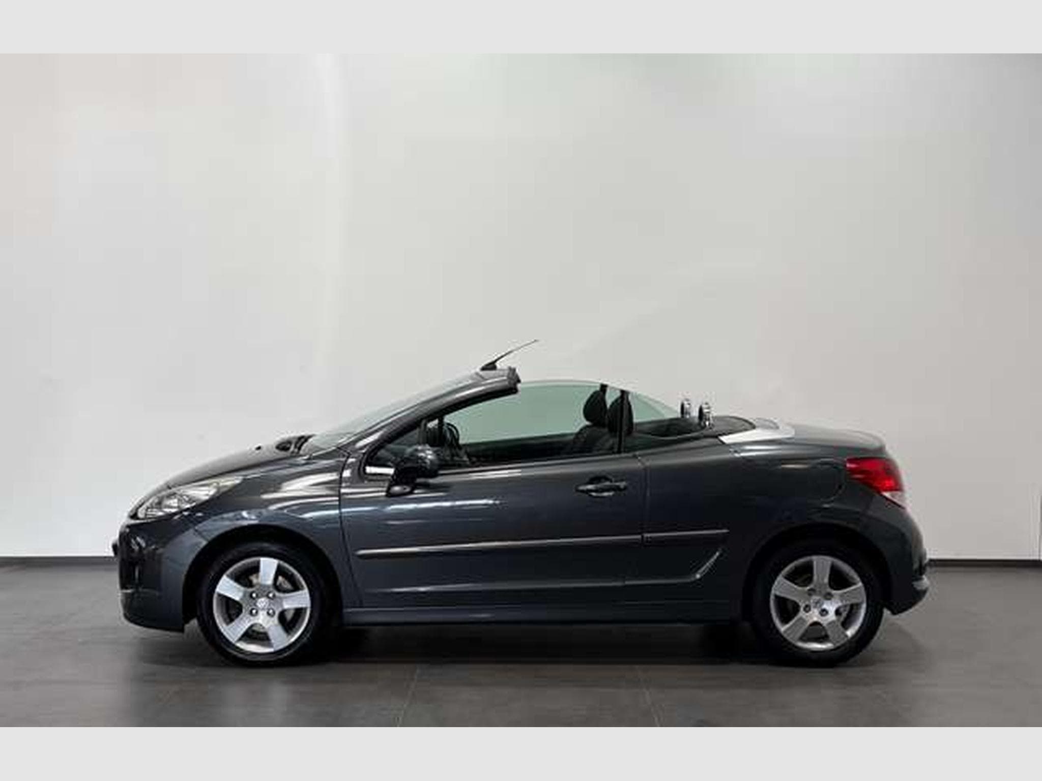 Peugeot 207 CC Cabrio Premium 3.H *Windschott *SHZ *City (2012) - Photo 3