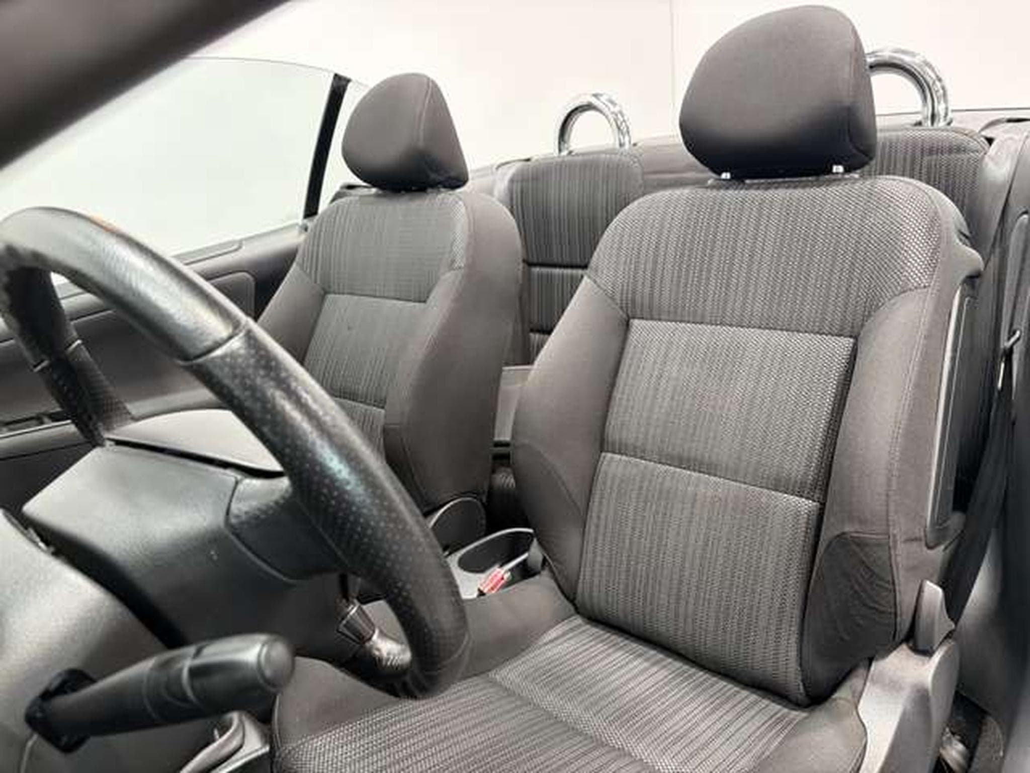 Peugeot 207 CC Cabrio Premium 3.H *Windschott *SHZ *City (2012) - Photo 9
